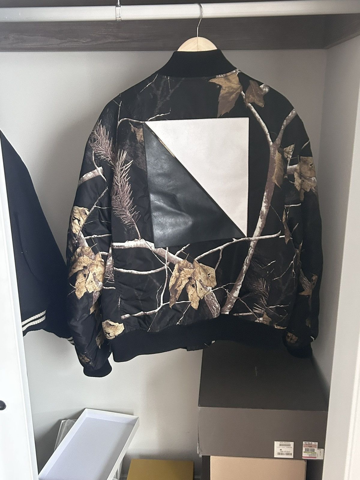 Alexander Wang Alexander wang black wood camo bomber jacket size L Size US L / EU 52-54 / 3 - 6 Thumbnail