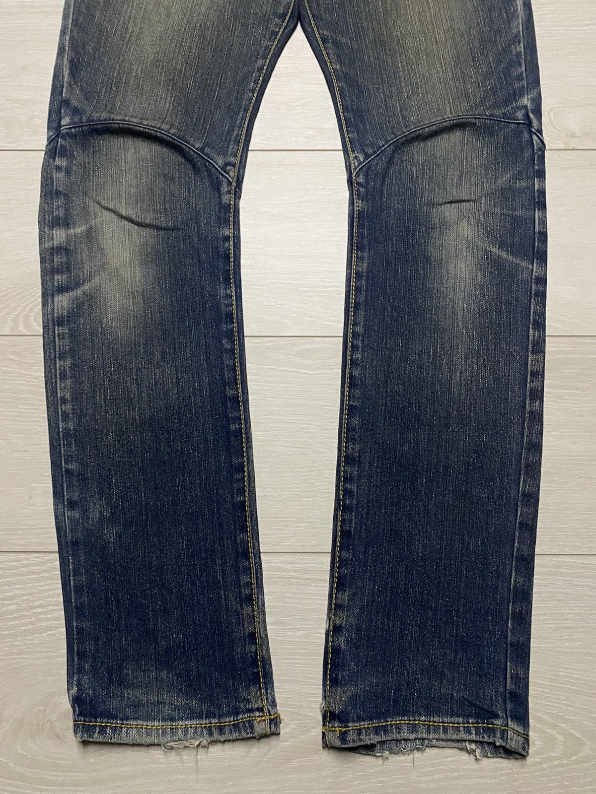 Japanese Brand Vintage Japanese Brand Mud Wash Curve Leg Slim Jeans Size US 33 - 5 Thumbnail