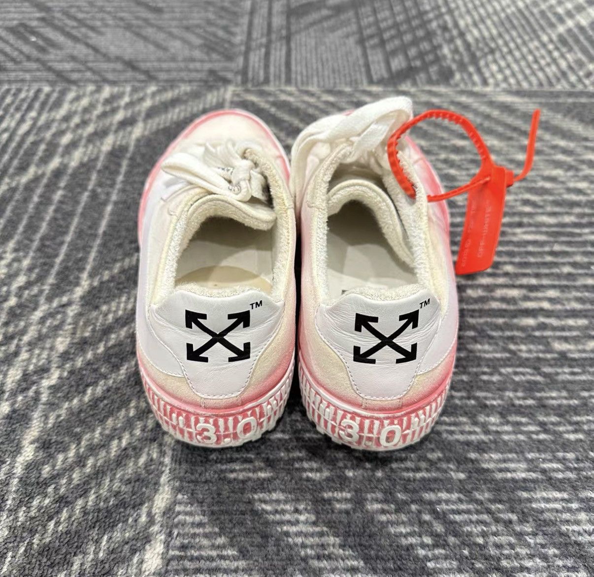 Off-White Off-White White-pink Gradient Sneakers J42 Size US 5 / IT 35 - 3 Thumbnail