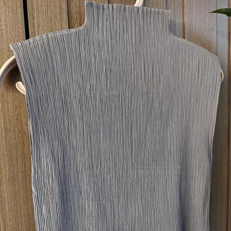 Issey Miyake Issey Miyake Gray Toothpick Pleated Top Size M / US 6-8 / IT 42-44 - 2 Thumbnail