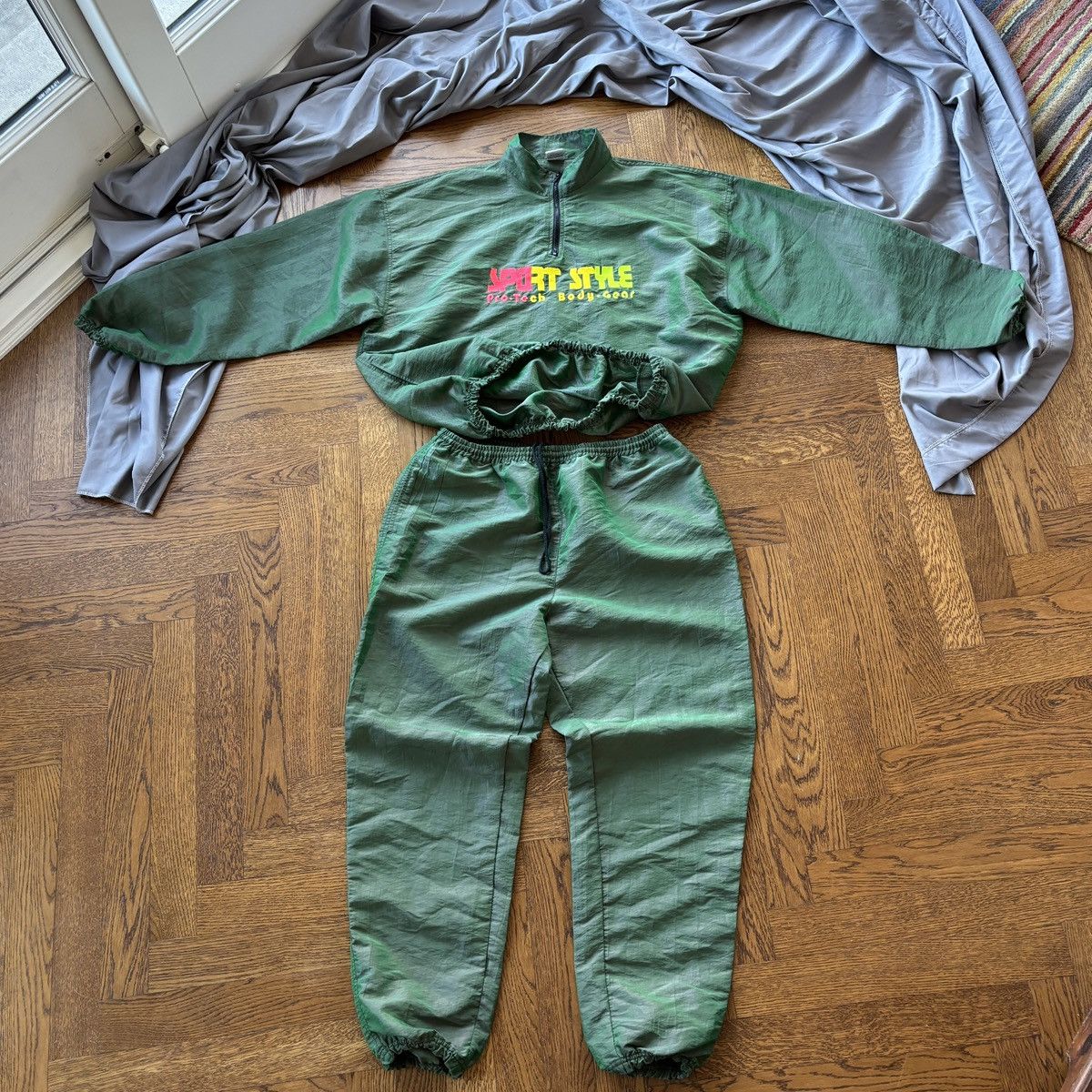 Vintage Vintage Surf Style Tracksuit 1980s Two Piece Jacket & Pants Size US L / EU 52-54 / 3 - 20 Thumbnail
