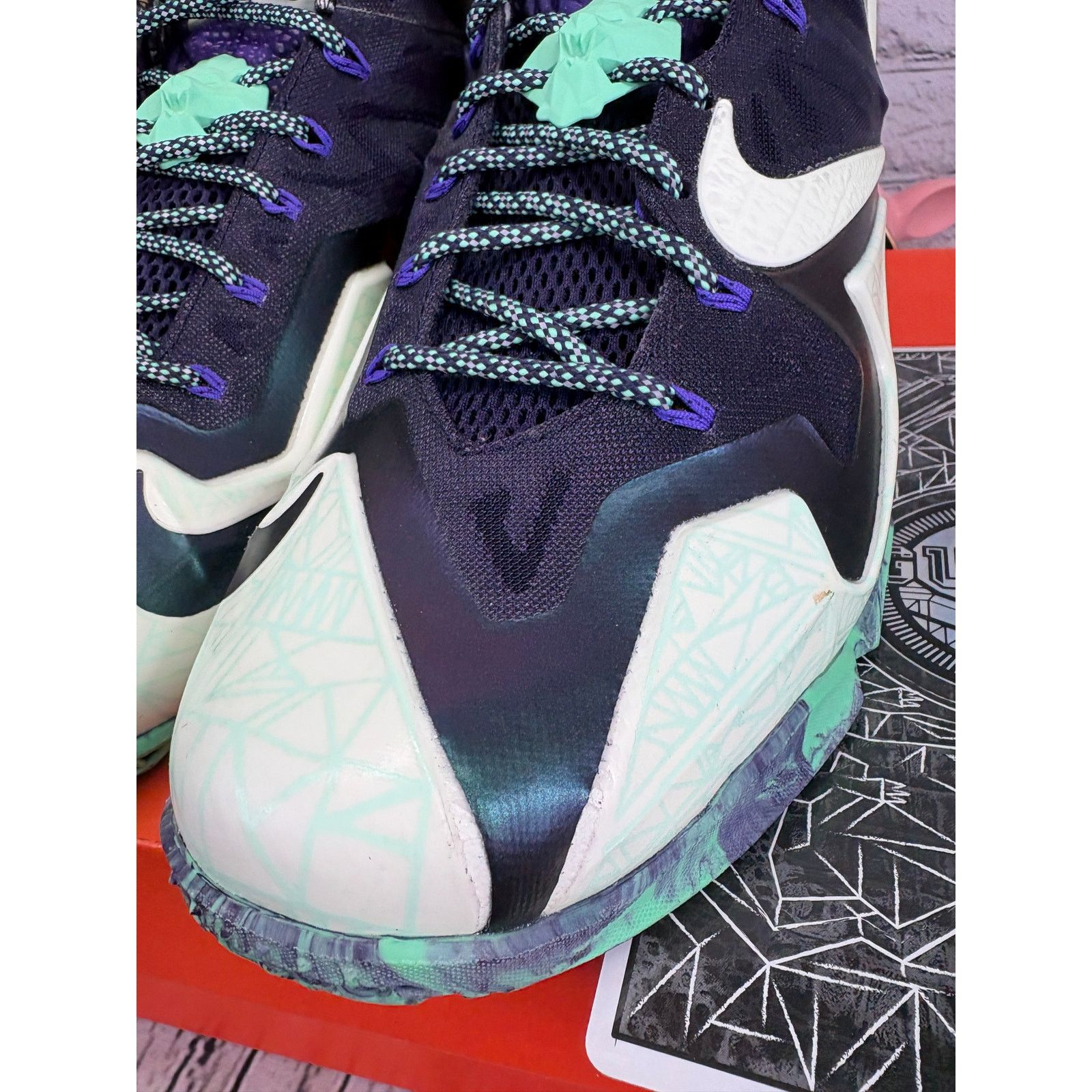 Nike Nike LeBron 11 All Star Gator King NoLA Gumbo Mens 10 Shoes Size US 10 / EU 43 - 3 Thumbnail