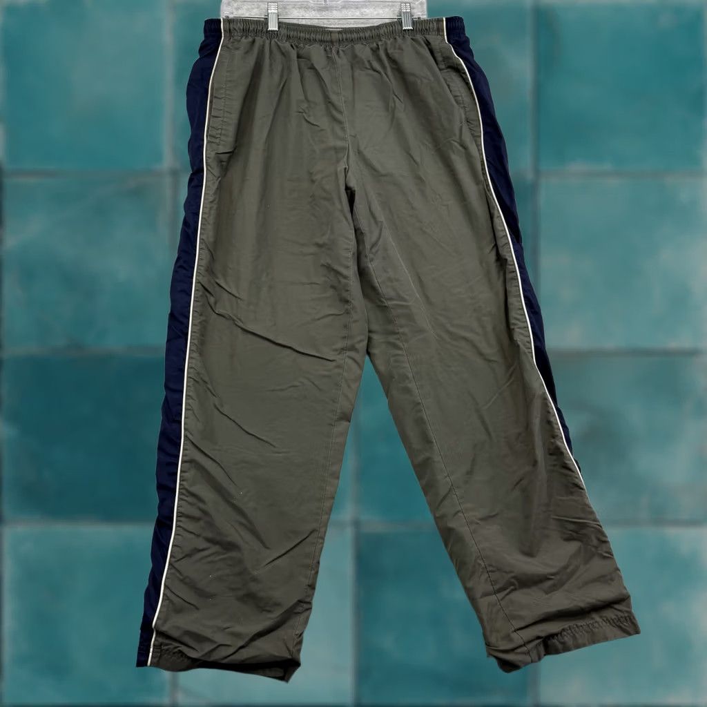 Nike VINTAGE Nike Track Pants Army Green Navy Striped Fleece Lined Baggy XL Men's Size US 36 / EU 52 - 1 Thumbnail