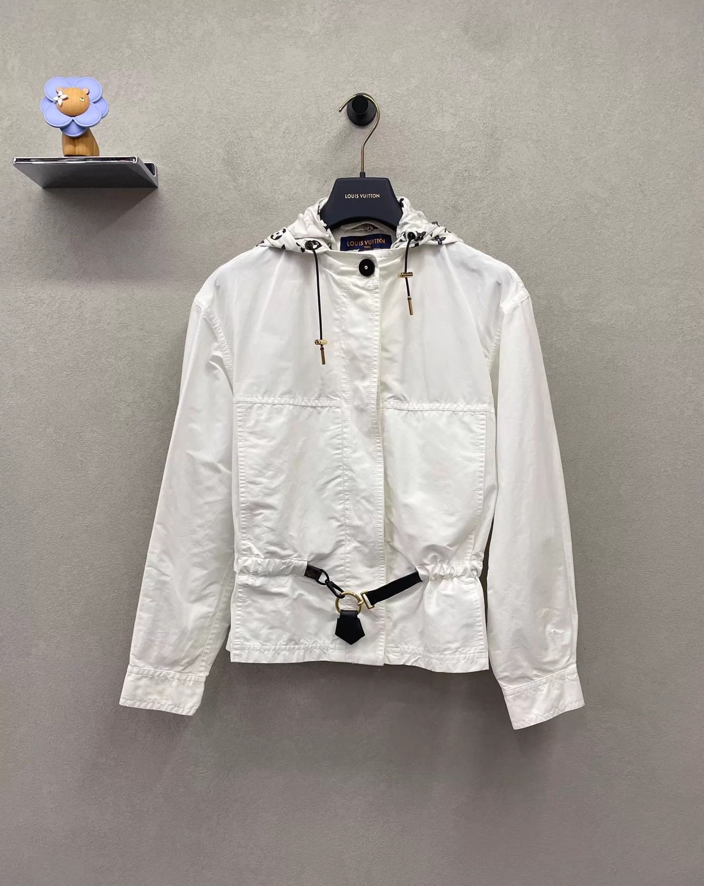 Louis Vuitton LV white hooded jacket size 34 Size XS / US 0-2 / IT 36-38 - 1 Thumbnail