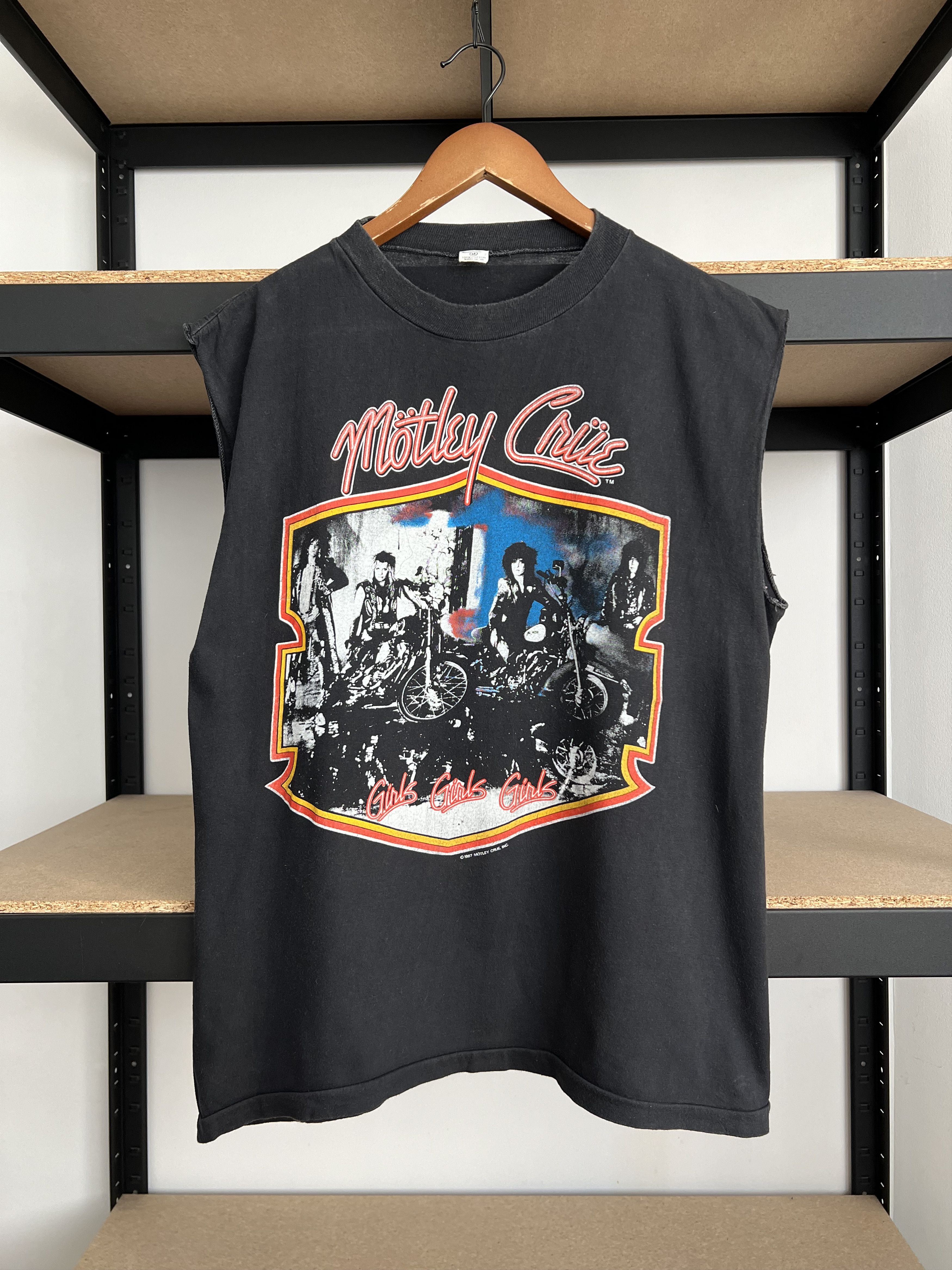 Band Tees Vintage 1987 Motley Crue Girls Girls Girls Black Sleeveless Size US M / EU 48-50 / 2 - 1 Thumbnail