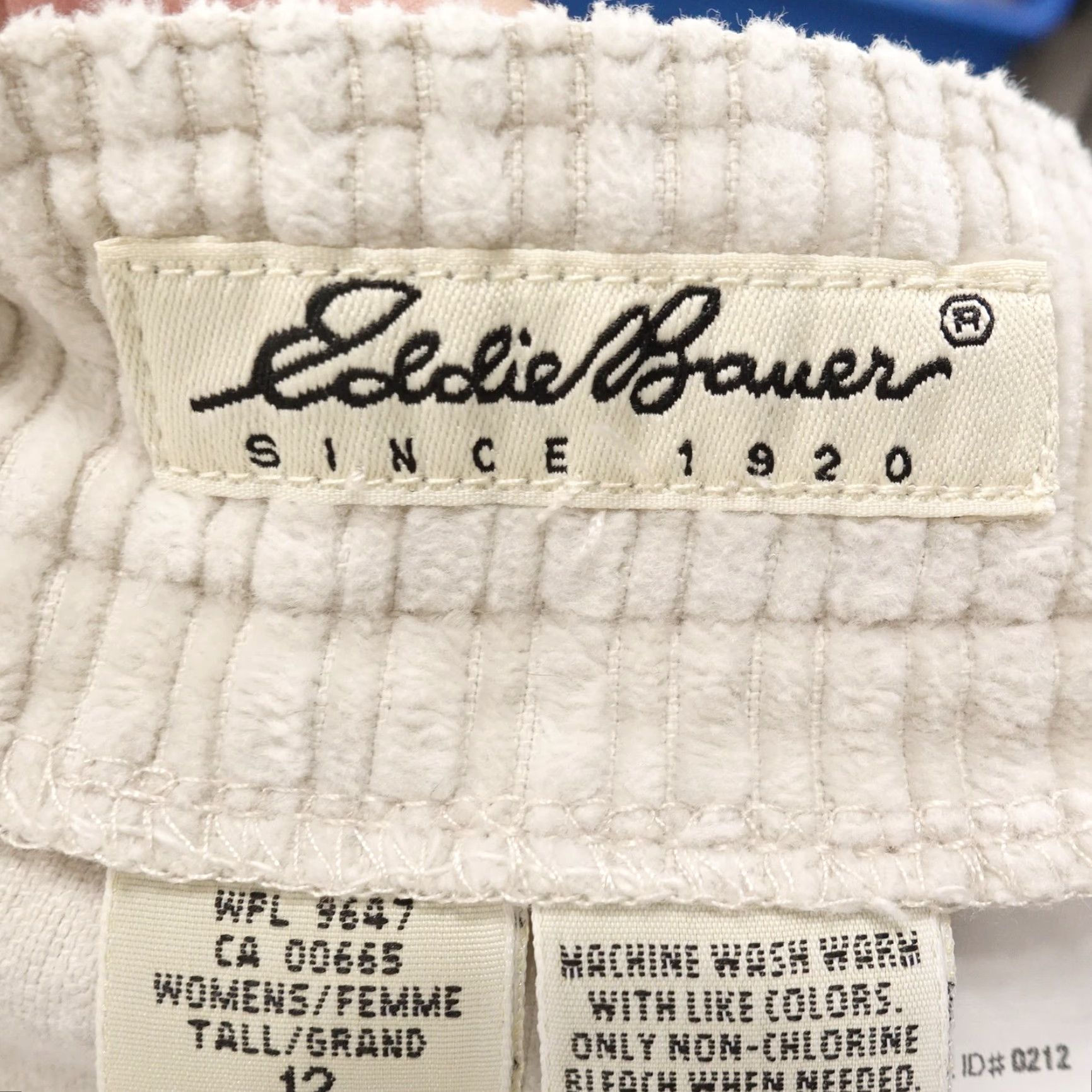 Eddie Bauer VINTAGE Eddie Bauer Women's Skirt 12 Tall Beige Corduroy Casual Mini Pockets Zipper Size 34" / US 12 / IT 48 - 6 Thumbnail