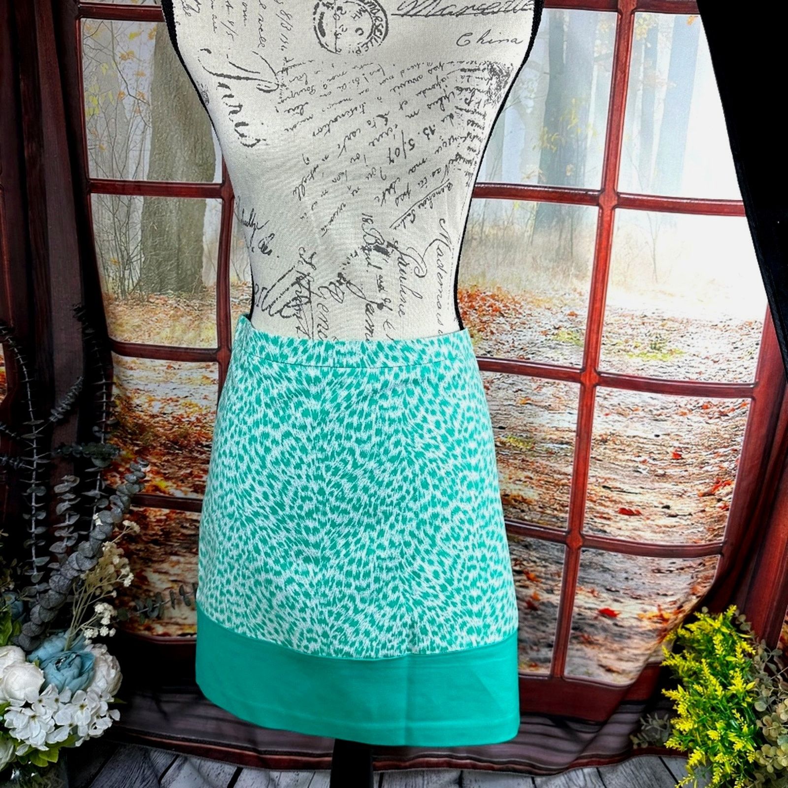 Michael Kors Michael Kors Cheetah Print Skirt Green and White size 14 Size 36" / US 14 / IT 50 - 3 Thumbnail