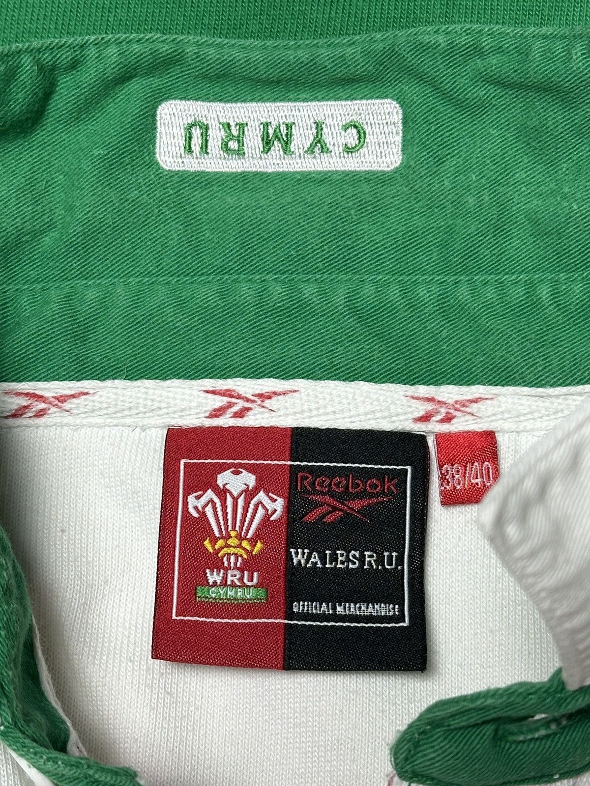 Reebok Vintage Reebok Wales Rugby Long Sleeve Shirt Size US L / EU 52-54 / 3 - 9 Thumbnail