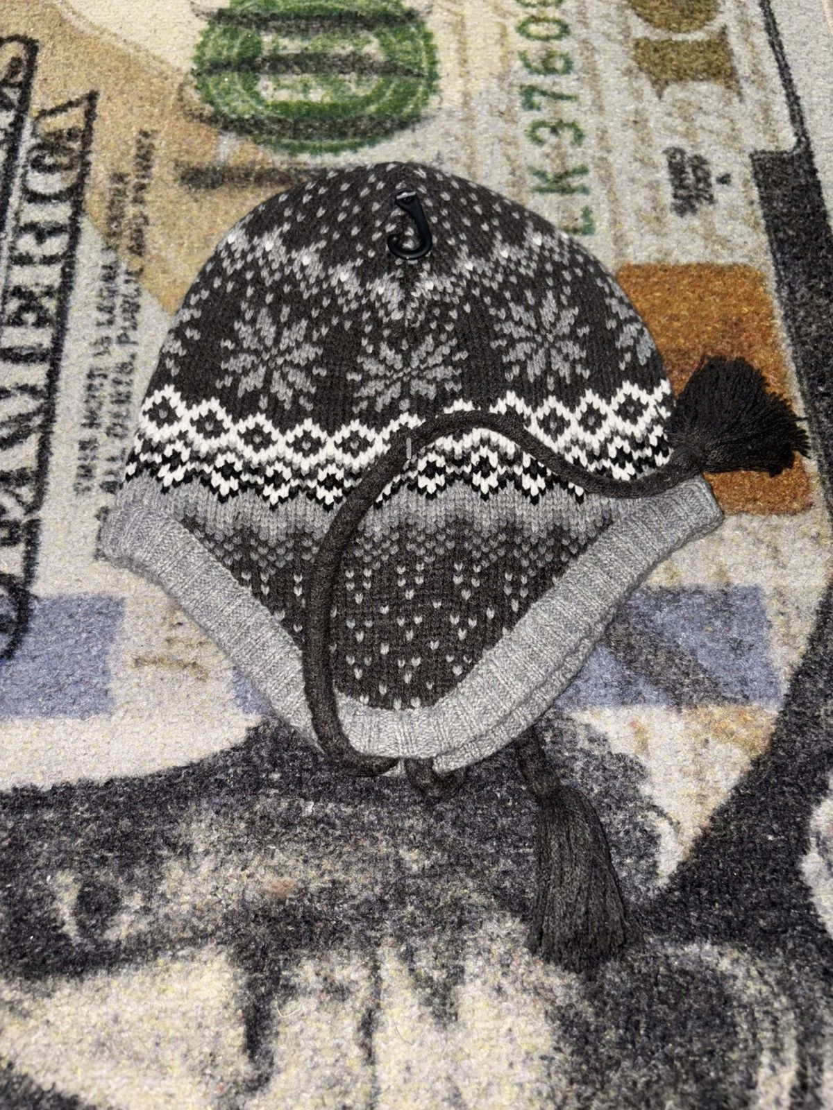 Uniqlo Uniqlo Heat Tech Earflap Beanie Size ONE SIZE - 2 Thumbnail