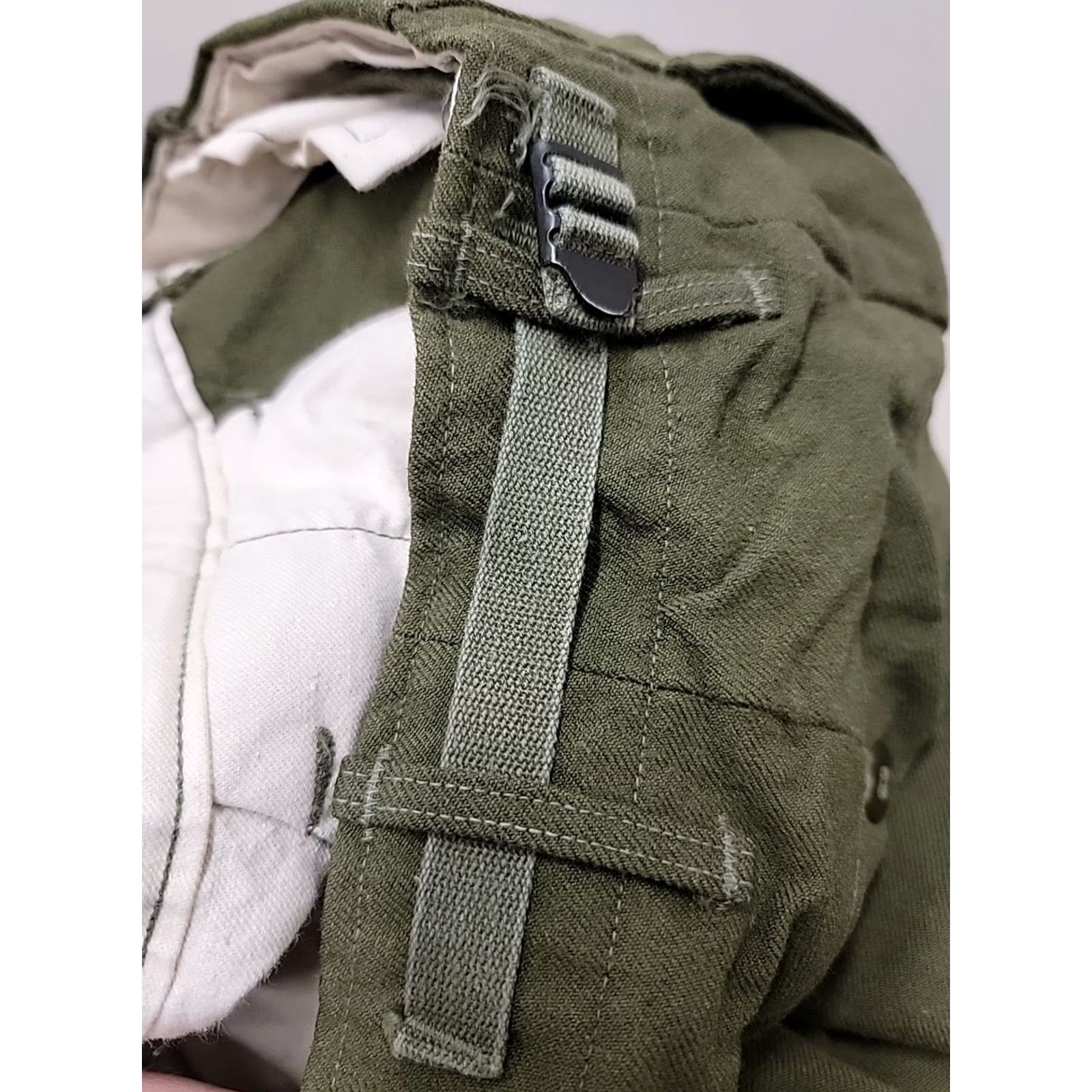 Vintage VINTAGE USA Military Pants Mens M Green Wool M-1951 Army Field Trousers Regular Waist 34 Inseam 29 Button Zip Casual Workwear Army Retro USA Mens Size US 31 - 7 Thumbnail
