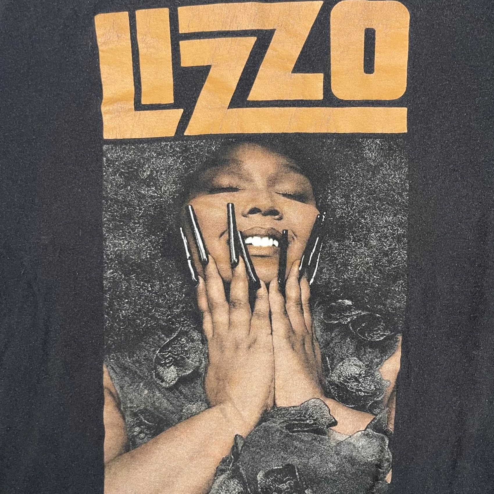Mad Engine Lizzo T-Shirt Womens 2X Black Mad Engine Portrait Graphic Pop Music Tee Size XXL / US 16-18 / IT 52-54 - 2 Thumbnail