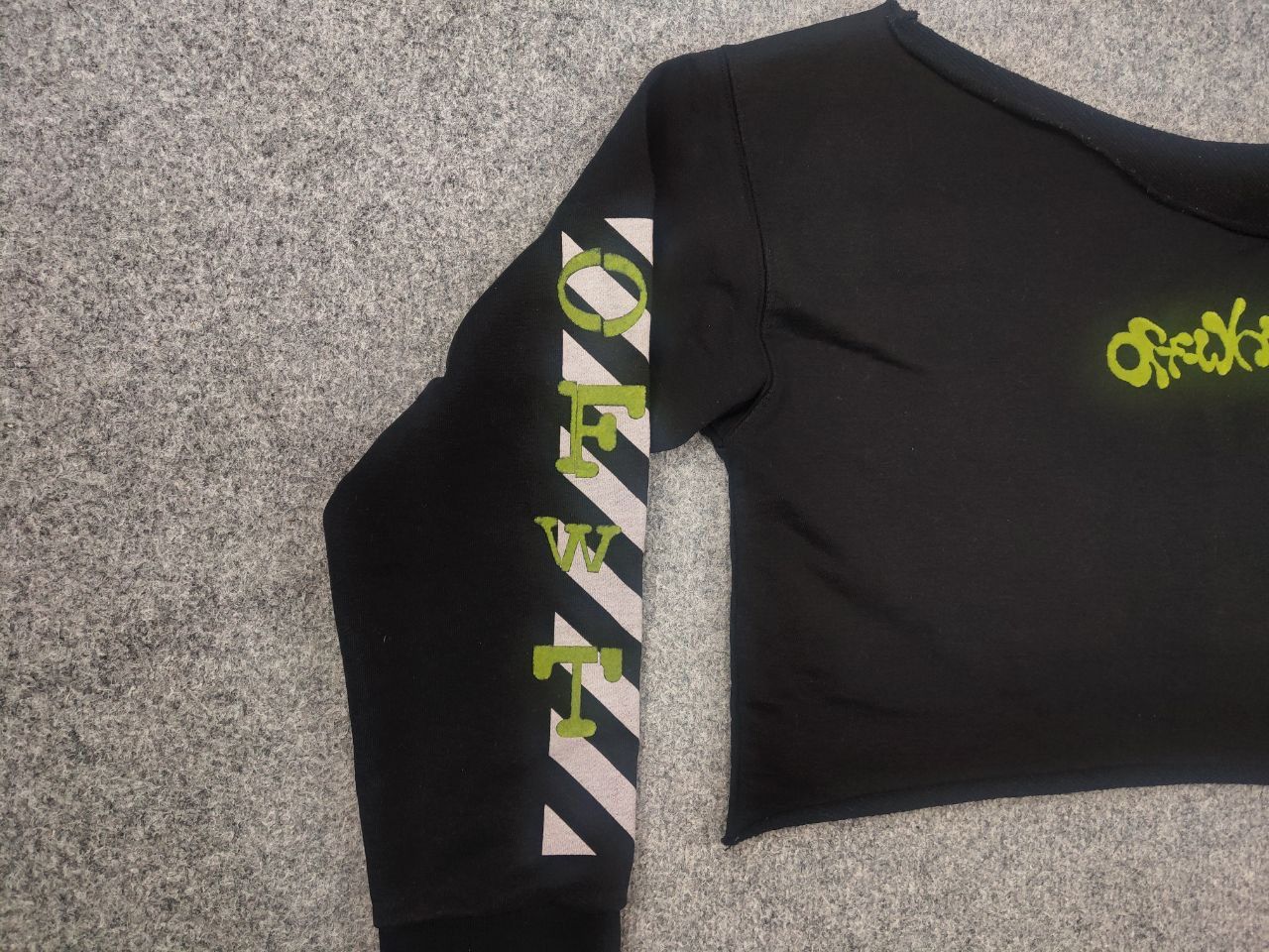 Vintage OFF-WHITE Opposite Arrow Handmad cropped sweatshirt crop top Size L / US 10 / IT 46 - 9 Thumbnail
