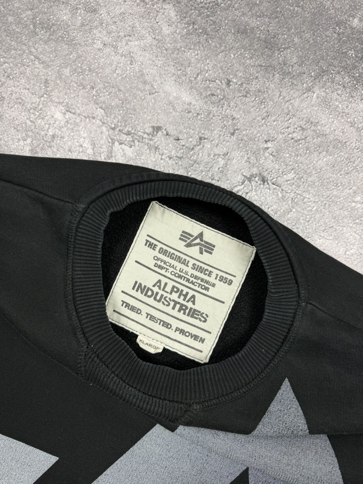 Alpha Industries Vintage Alpha Industries Big Logo Black Sweatshirt Size XL Size US XL / EU 56 / 4 - 9 Thumbnail