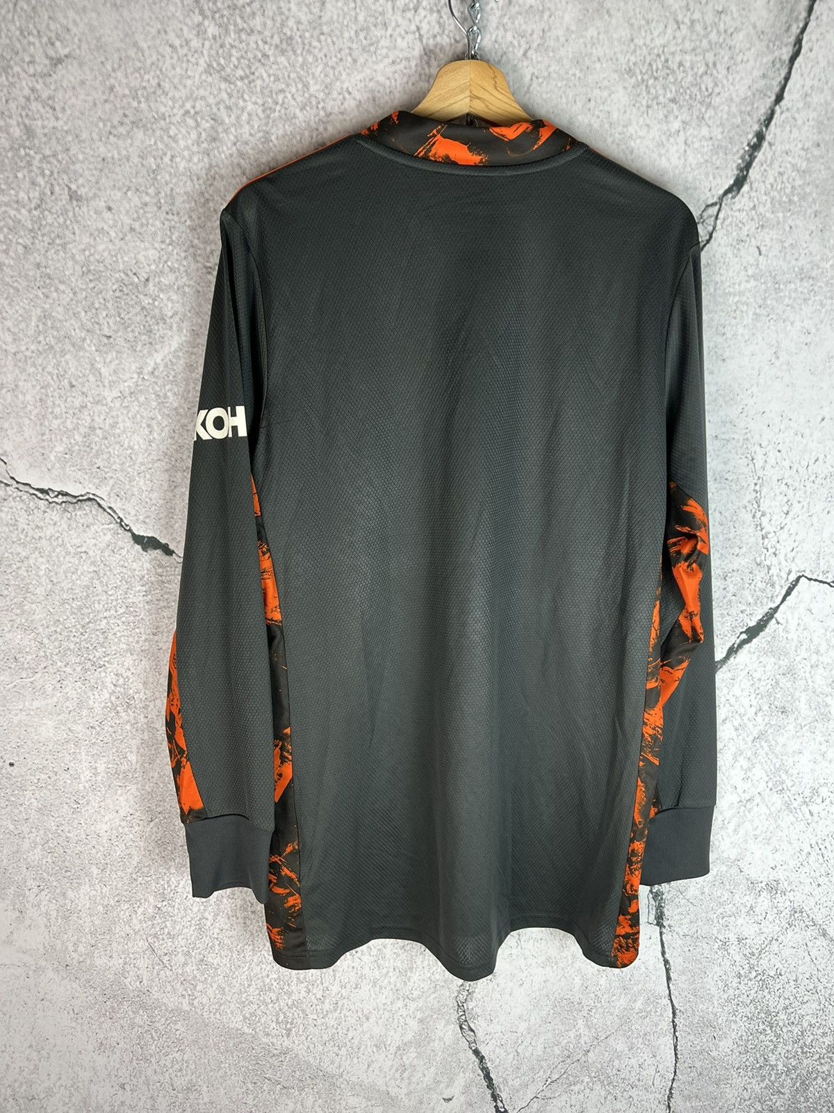 Adidas Manchester United Chevrolet 2020 jersey longs leeve Adidas Size US L / EU 52-54 / 3 - 2 Thumbnail