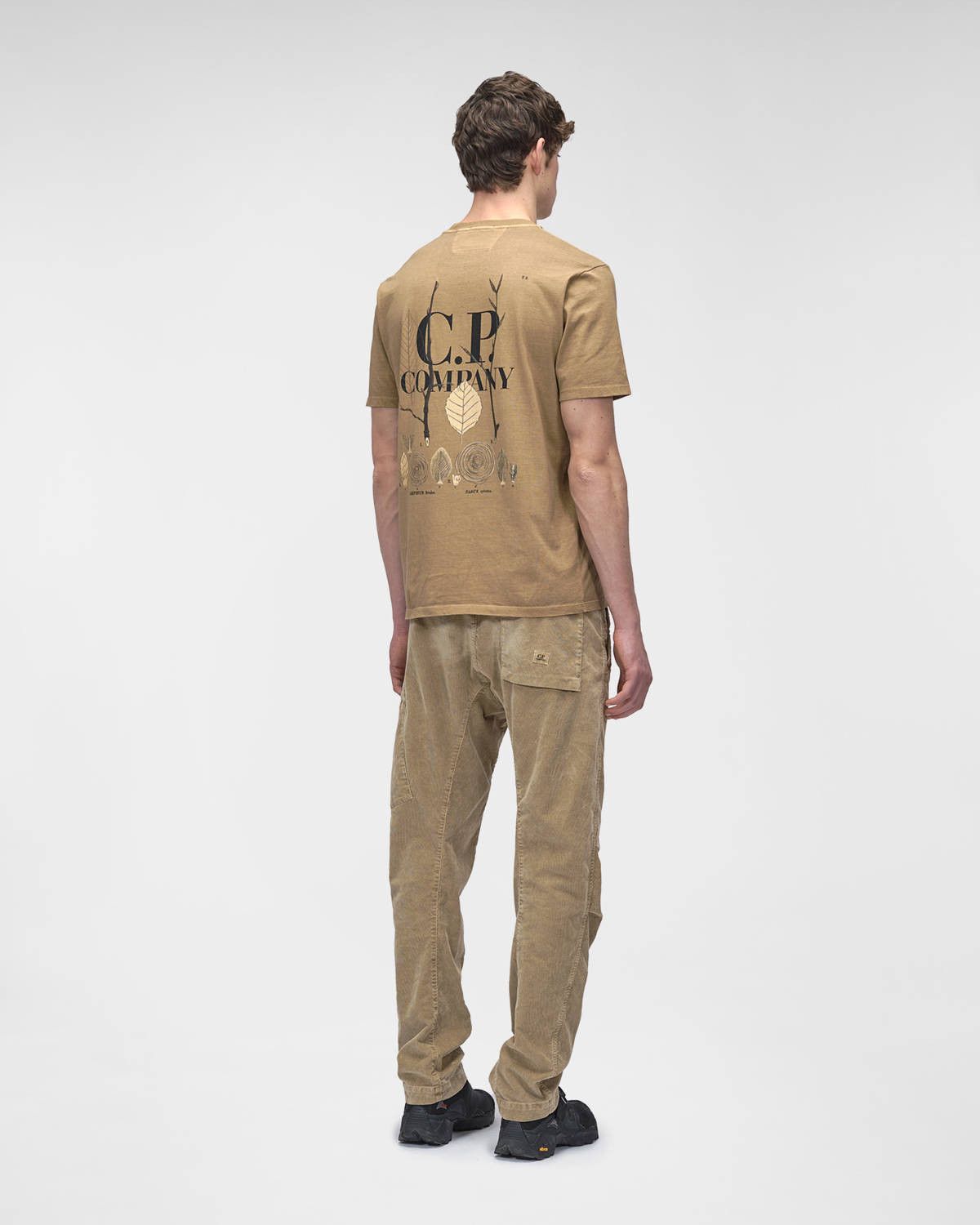 C.P. Company o1y1224 Logo Crewneck T-Shirt in Light Brown Size US XS / EU 42 / 0 - 5 Thumbnail