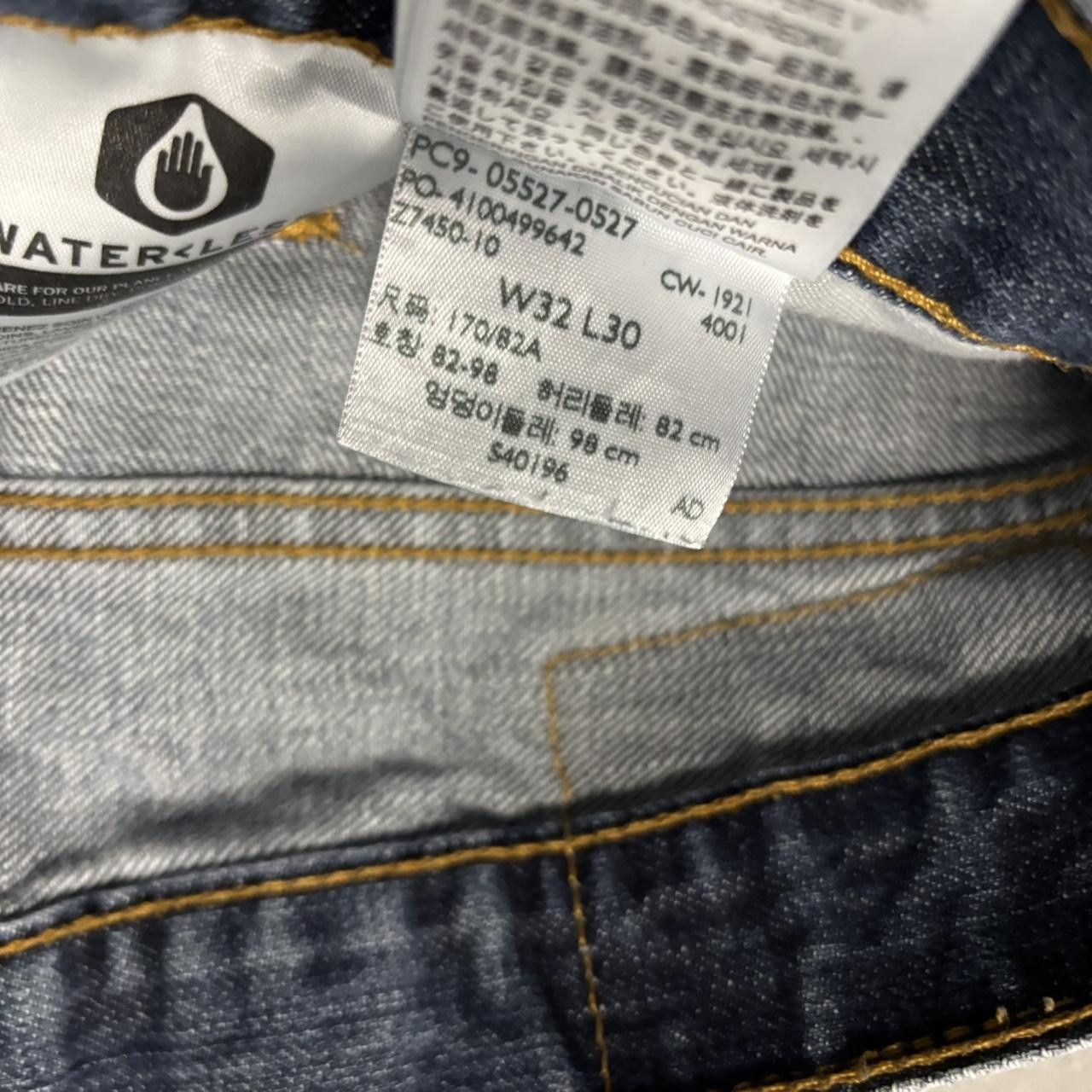 Levi's × Vintage Crazy Vintage Y2K/2000s Grunge Dark Wash Levi’s Denim Jeans! Size US 32 / EU 48 - 8 Thumbnail