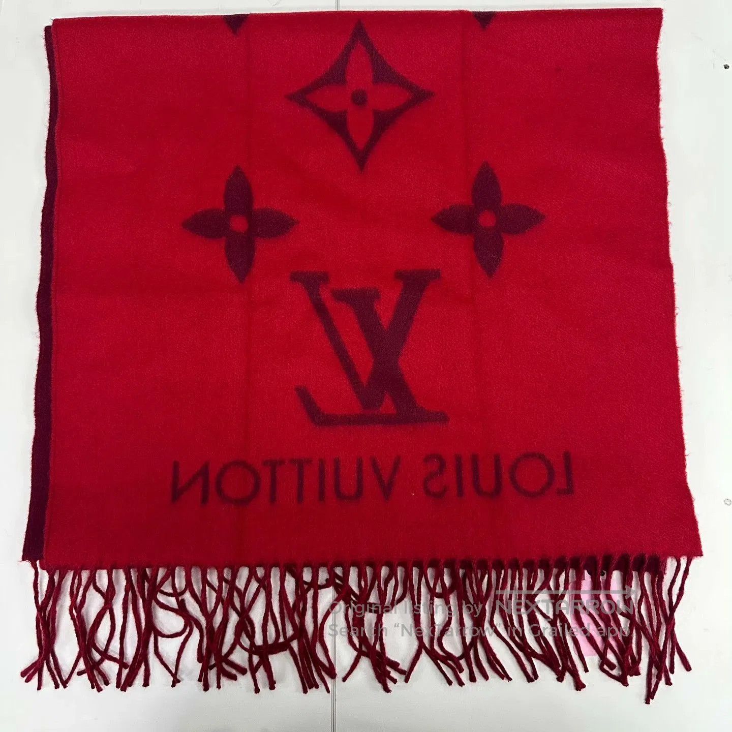 Louis Vuitton LV Double-Sided Cashmere Scarf. Size ONE SIZE - 1 Thumbnail