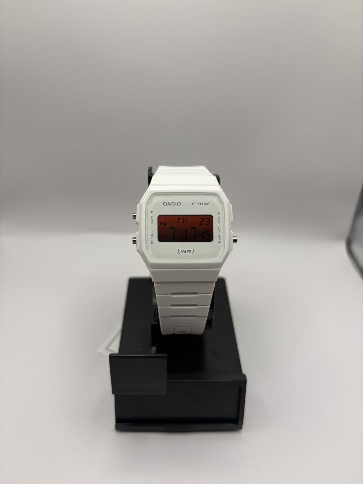 Casio Custom Casio F91w Red Fading Face Size ONE SIZE - 2 Thumbnail