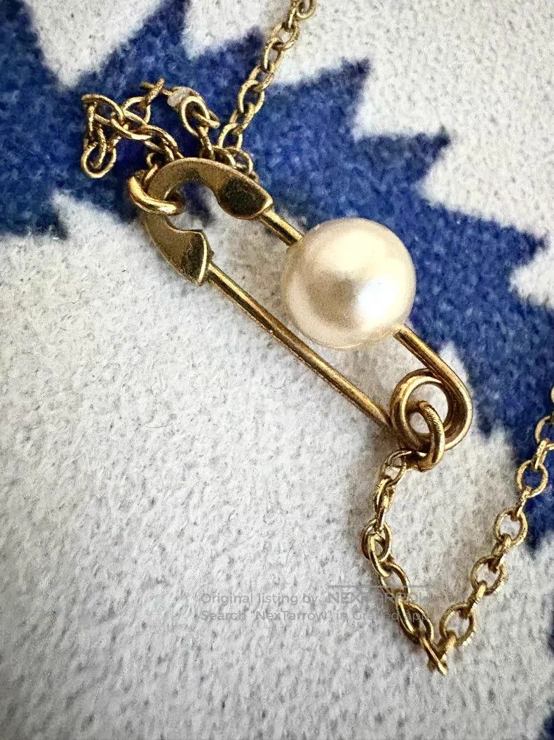 Vivienne Westwood Vivienne Westwood Vintage Gold Saturn Pin Necklace Size ONE SIZE - 2 Thumbnail