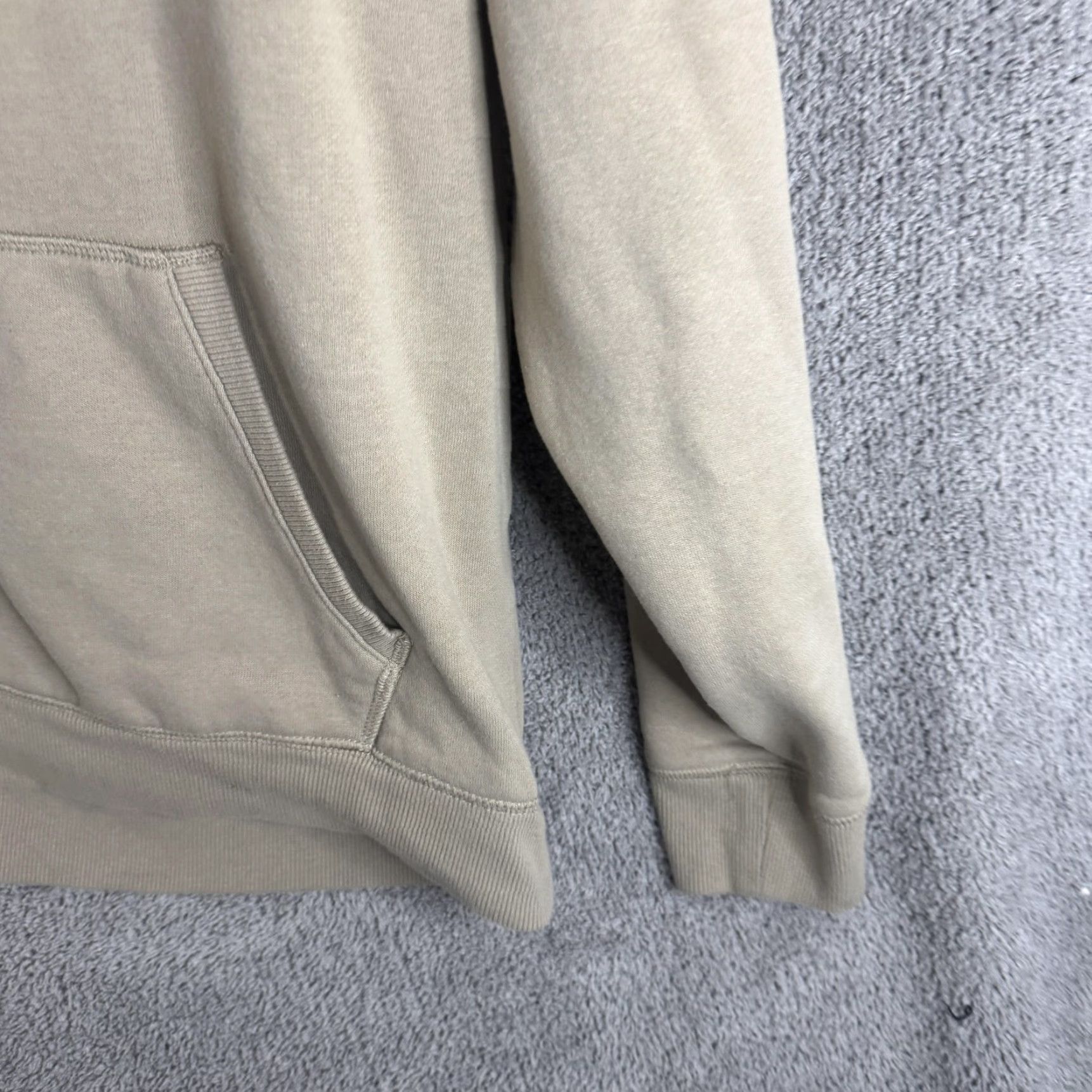 Champion Champion Hoodie Mens Medium Beige Fleece Pullover Sweatshirt C Logo Knit Front Pocket Ribbed Cuffs Hem Regular Fit Winter Mens Size US M / EU 48-50 / 2 - 3 Thumbnail
