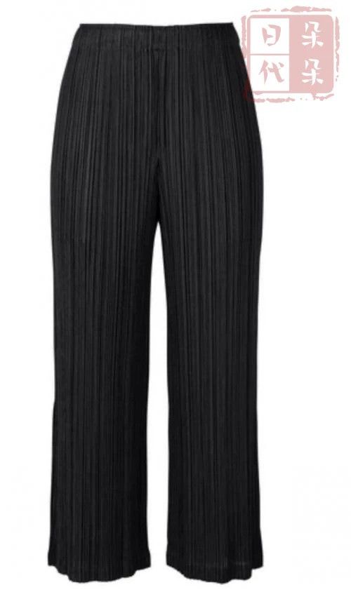 Issey Miyake Issey Miyake size:3 Black pleated trousers Size 22" - 1 Thumbnail
