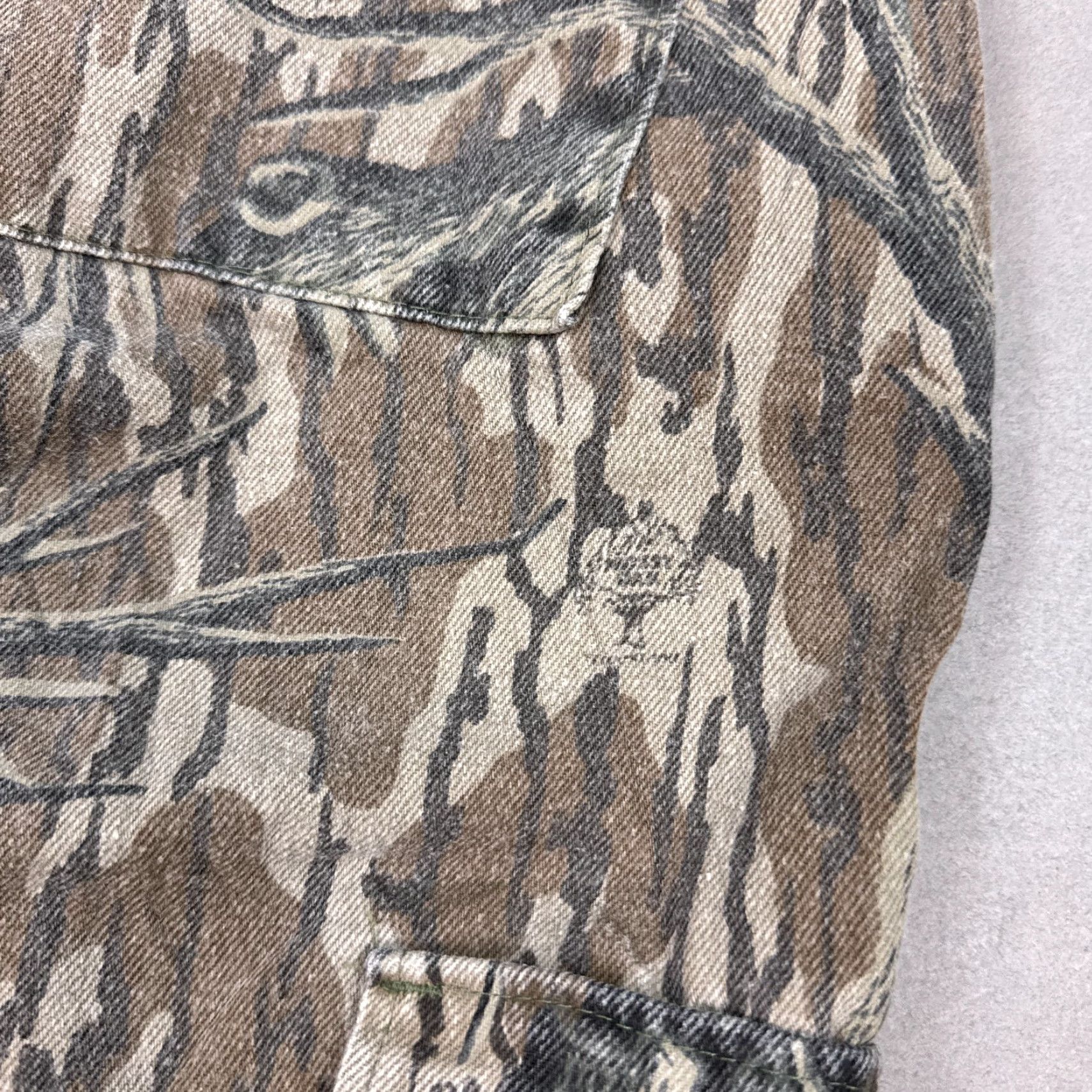 Vintage VINTAGE Mossy Oak Pants Mens 26x30 Cargo Denim Hunting Camo Streetwear Size US 29 - 5 Thumbnail