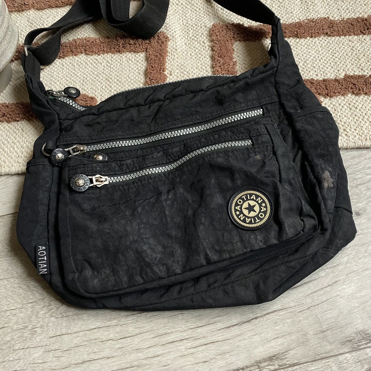 Japanese Brand × Seditionaries × Vintage VINTAGE JAPANESE STYLE BLACK FADED NYLON CROSSBODY BAG Size ONE SIZE - 3 Thumbnail