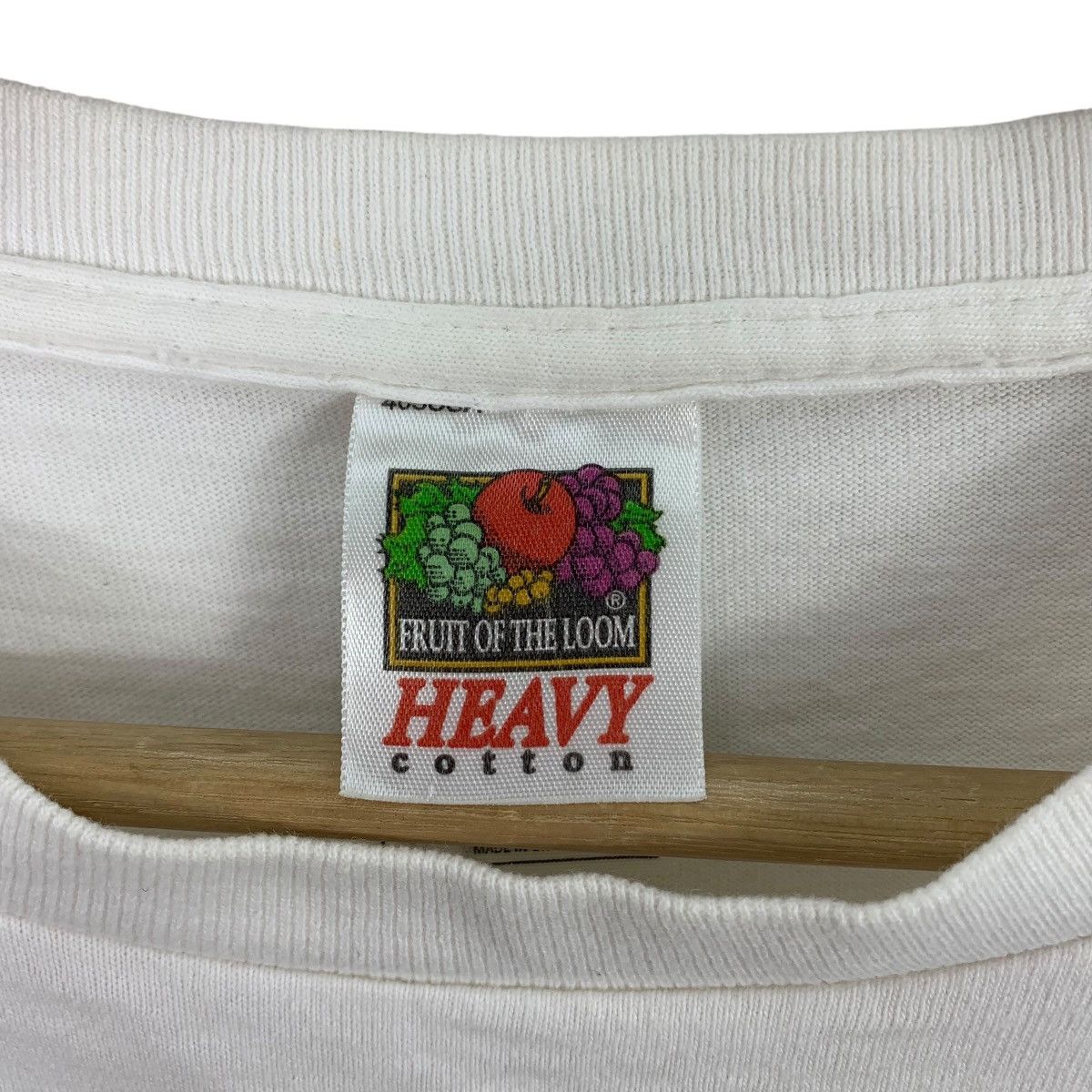 Vintage Vintage WHITNEY BIENNIAL museum of american art tee Size US M / EU 48-50 / 2 - 3 Thumbnail