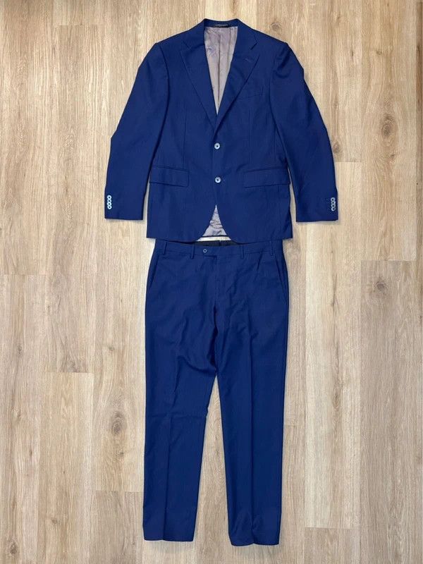 Corneliani Corneliani Italy Academy Suit Virgin Wool 48 like new Size 48R - 1 Thumbnail