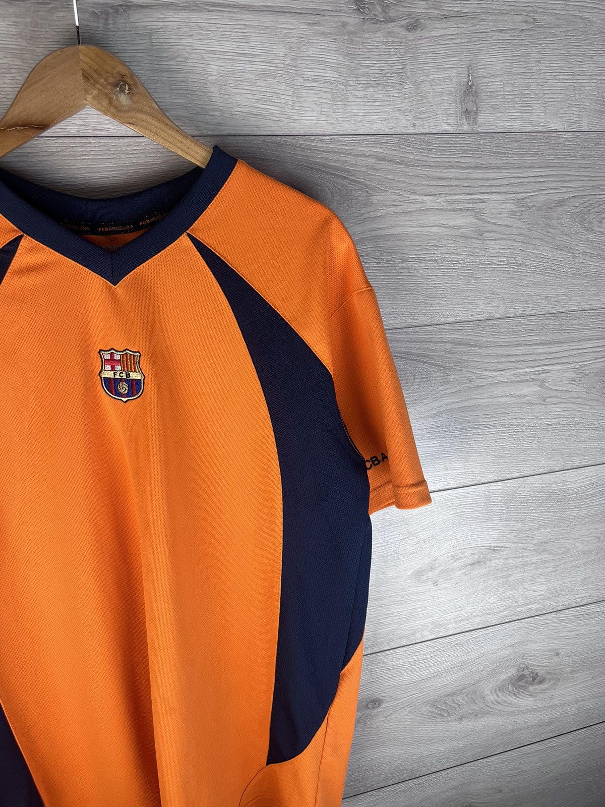 Other Men’s soccer T-shirt Barcelona size L sport vintage Size US L / EU 52-54 / 3 - 3 Thumbnail