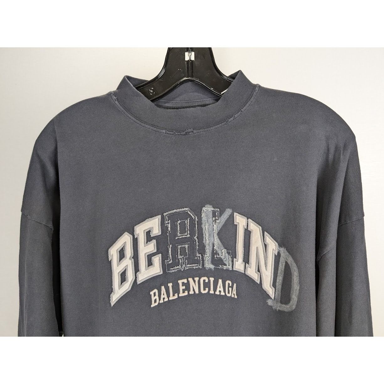 Balenciaga o1rshd1 Long Sleeve T-Shirt in Black Size US S / EU 44-46 / 1 - 5 Thumbnail