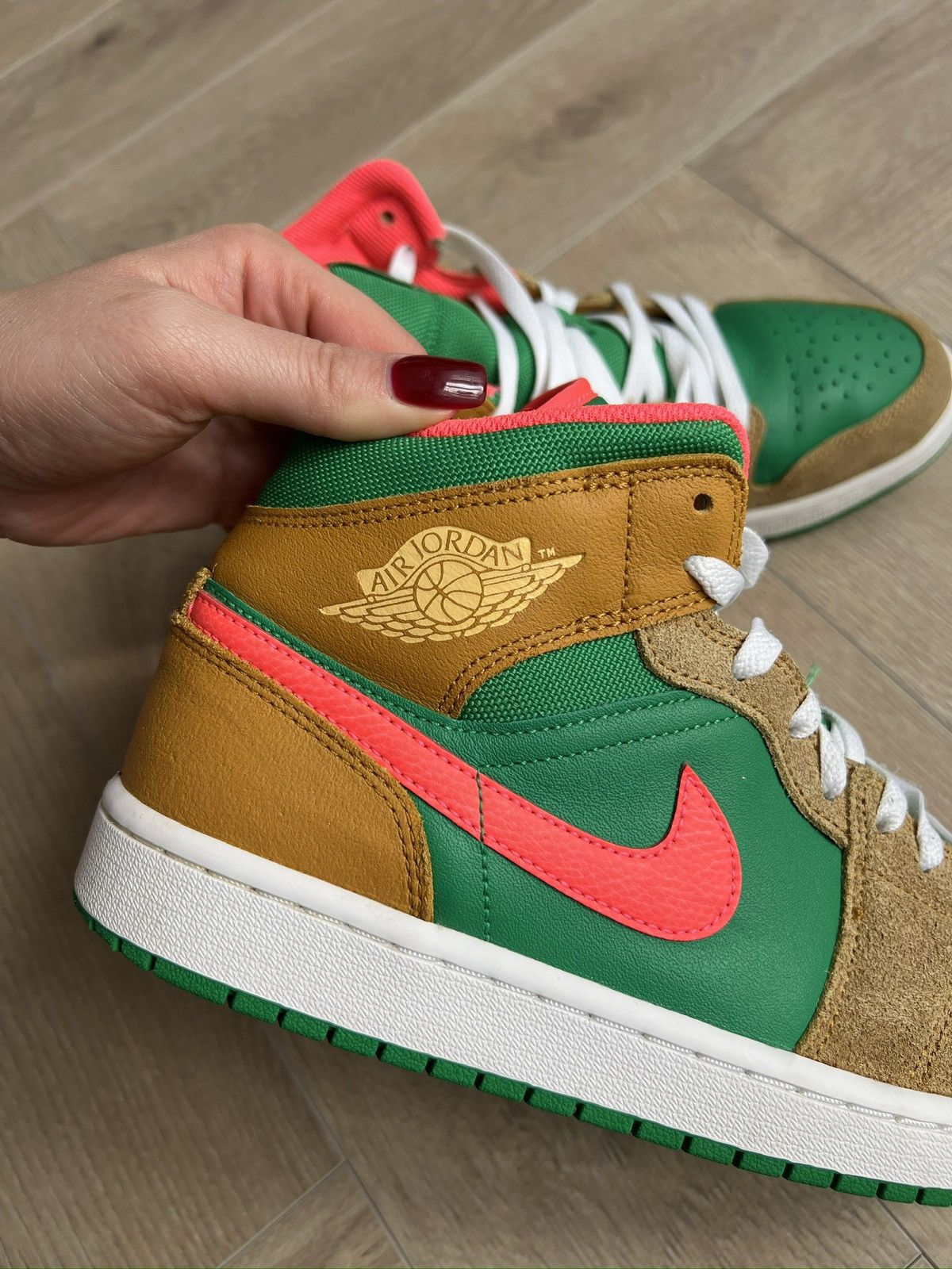 Nike Air Jordan 1 Mid SE "Wheat Watermelon" Size US 9 / EU 42 - 4 Thumbnail