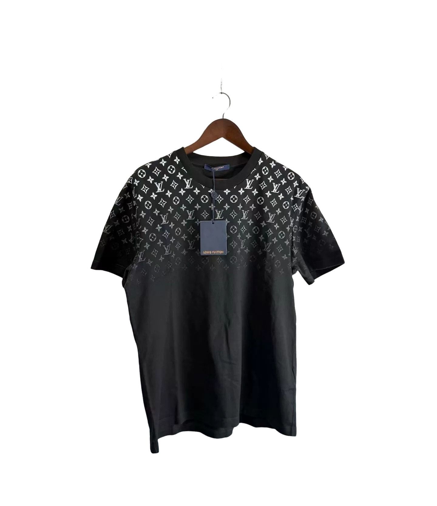 Louis Vuitton Louis Vuitton Monogram Gradient T-Shirt Size XL Size US XL / EU 56 / 4 - 1 Thumbnail
