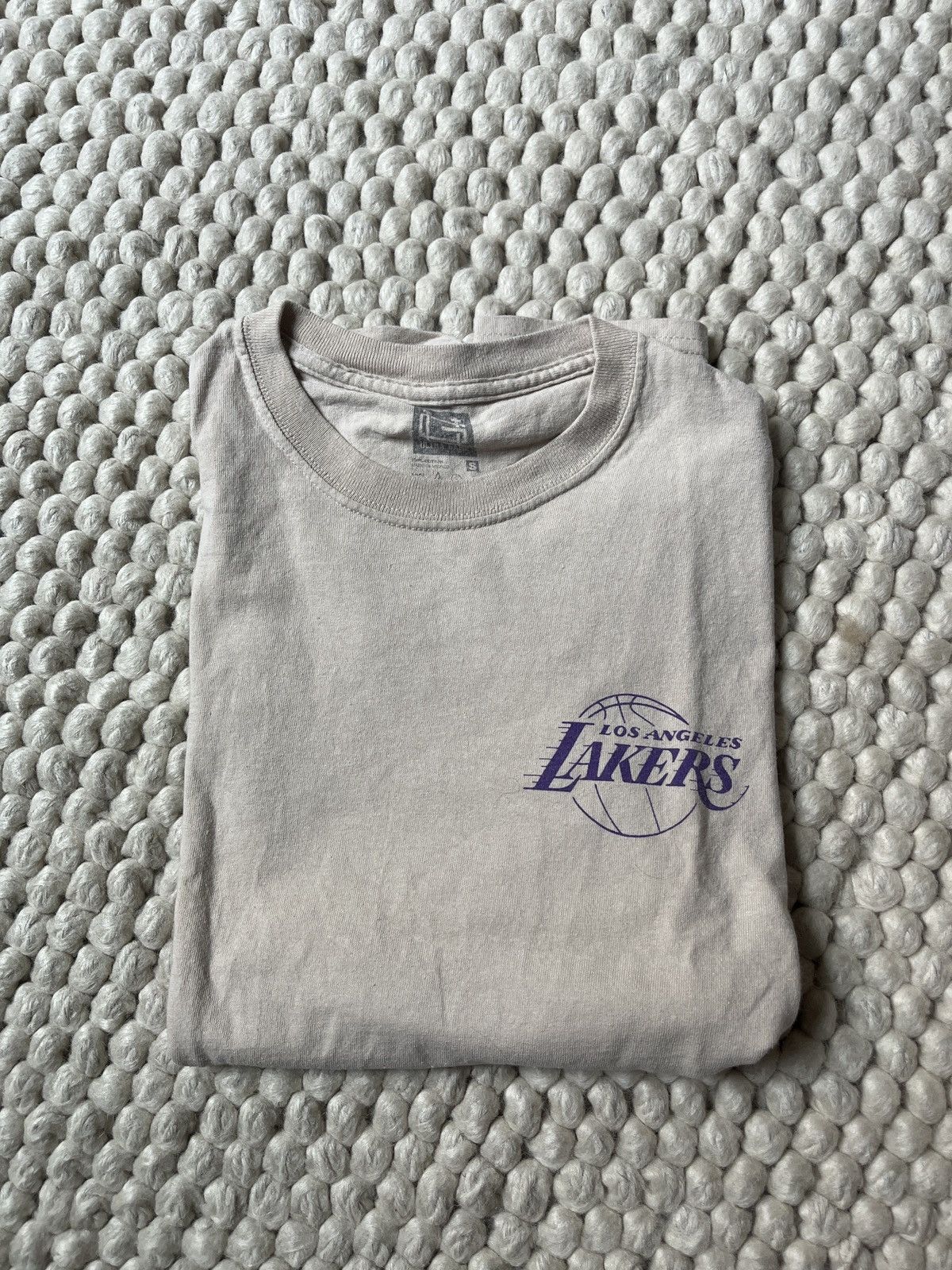 Urban Outfitters Los Angeles Lakers Graphic Tee Size US S / EU 44-46 / 1 - 3 Thumbnail