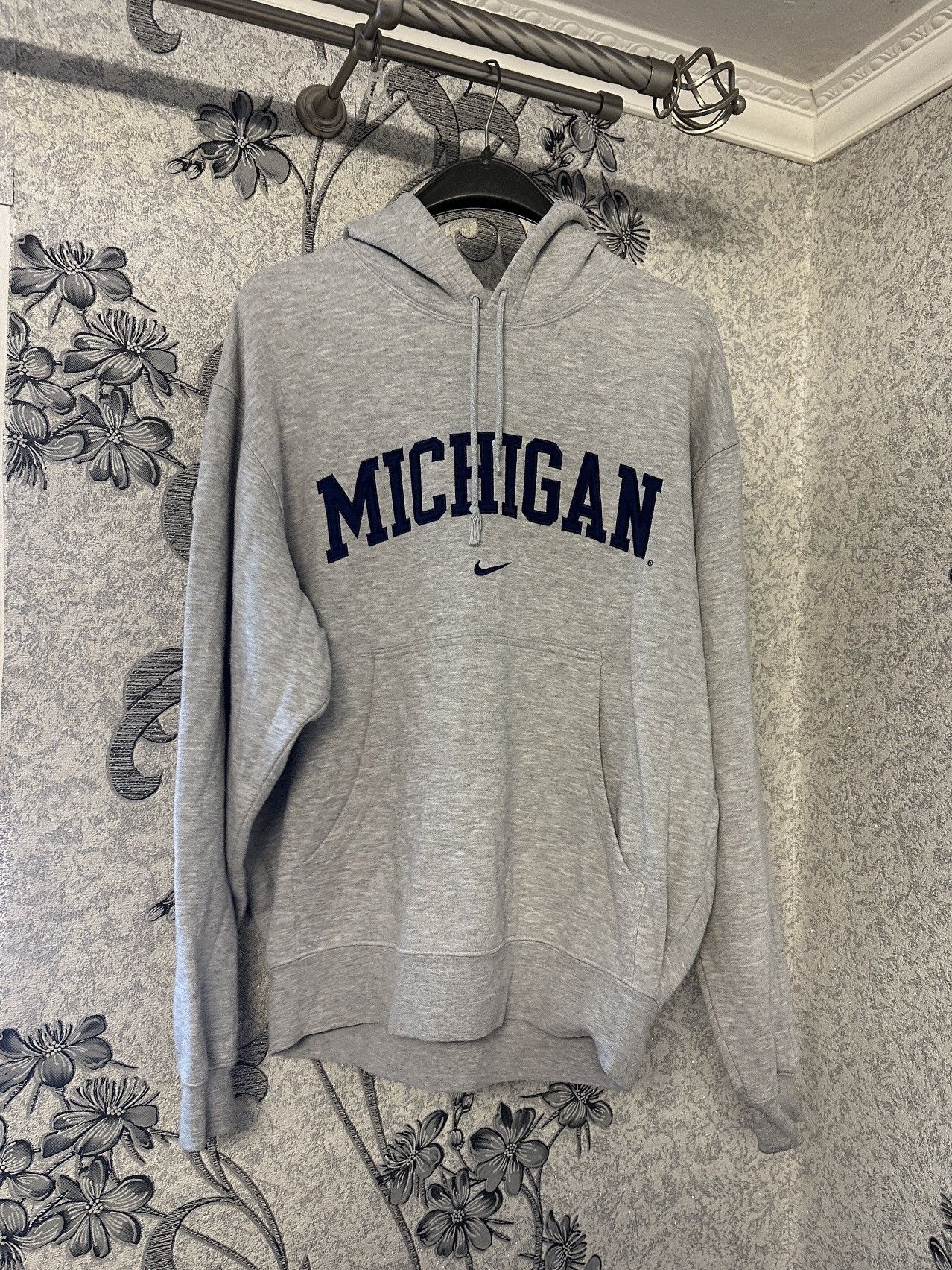 Nike Vintage Nike Michigan State Baggy Sweatshirt Size US S / EU 44-46 / 1 - 1 Thumbnail