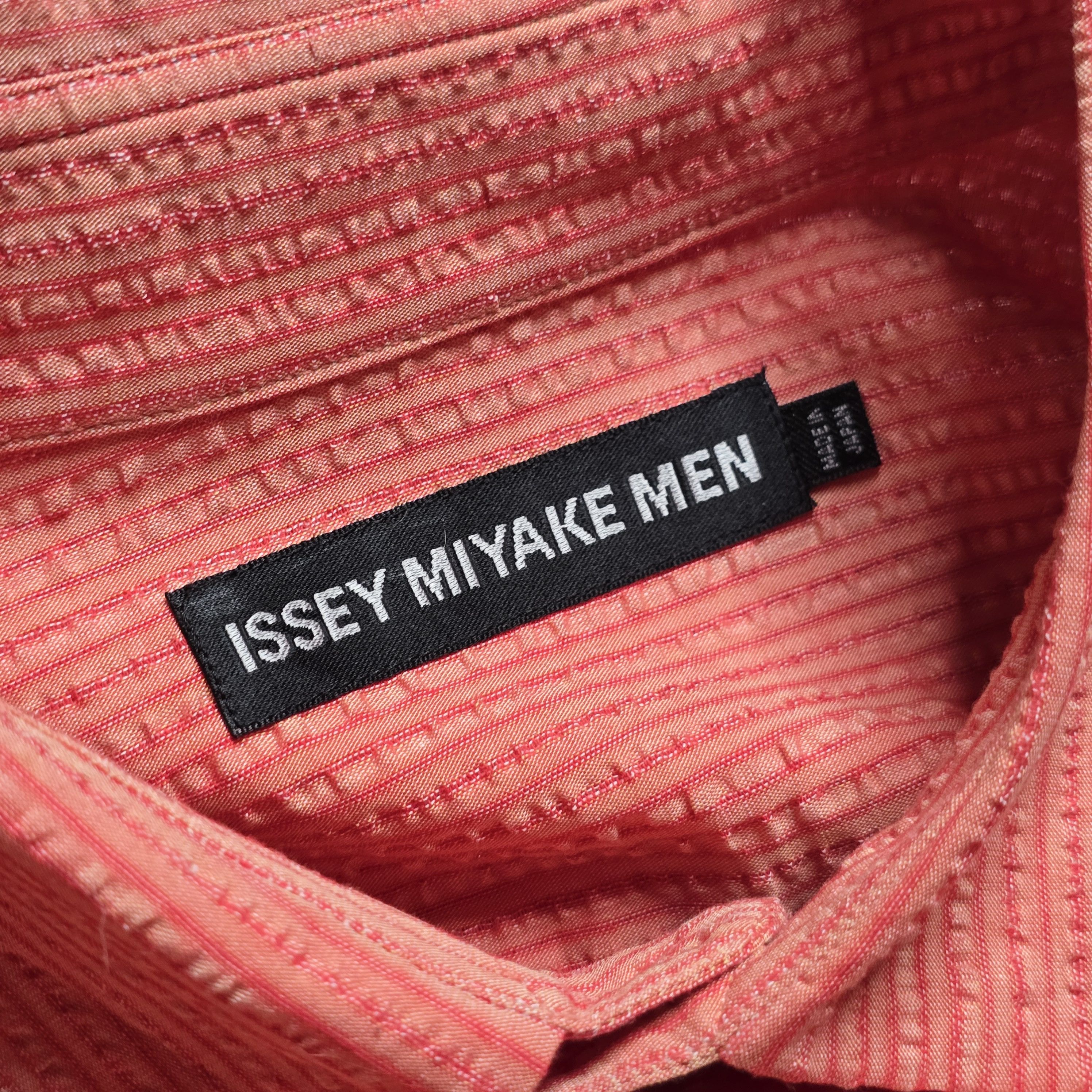 Issey Miyake Issey Miyake - Spread Collar Seersucker Shirt Size US M / EU 48-50 / 2 - 5 Thumbnail