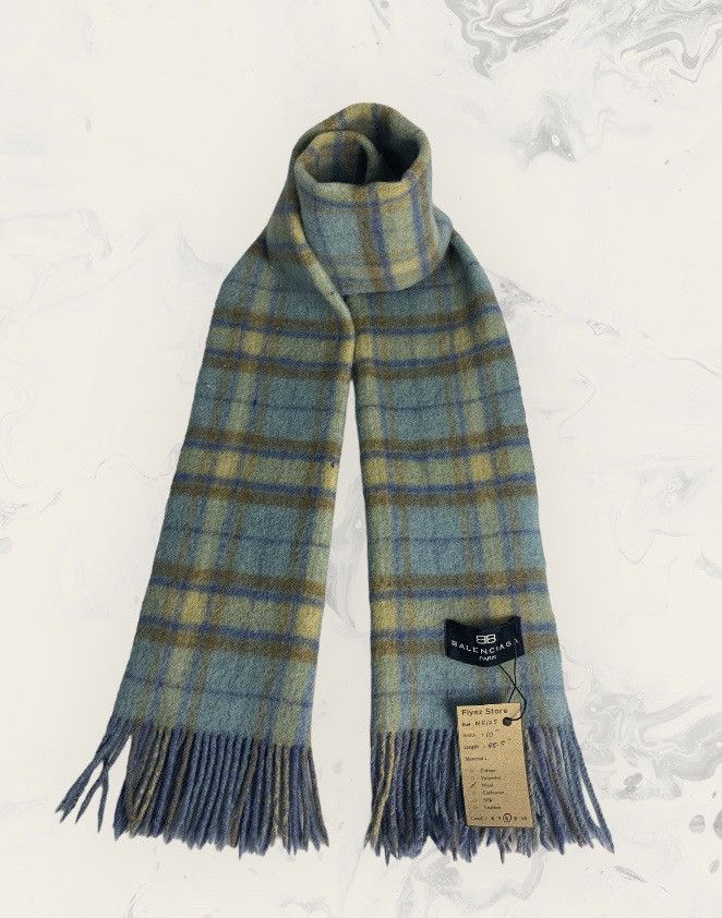 Balenciaga Balenciaga Scarf / Muffler / Neckwear Size ONE SIZE - 1 Thumbnail