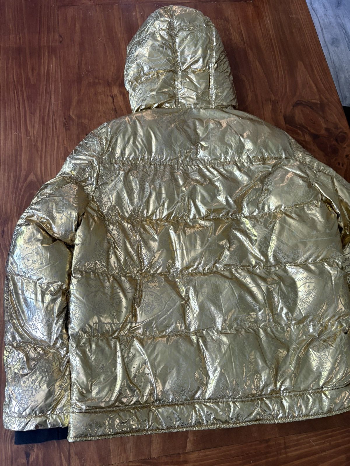 Levi's Levi's Metallic Gold Bandana Print Quil Hooded Puffer Jacket Size US L / EU 52-54 / 3 - 8 Thumbnail