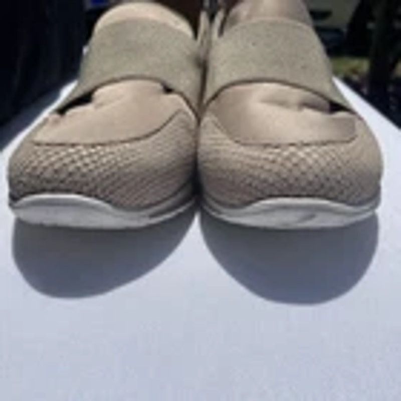 Other Walking Cradles Women’s Beige Leather Canvas SlipOn Sneakers Size US 7.5 / IT 37.5 - 6 Thumbnail