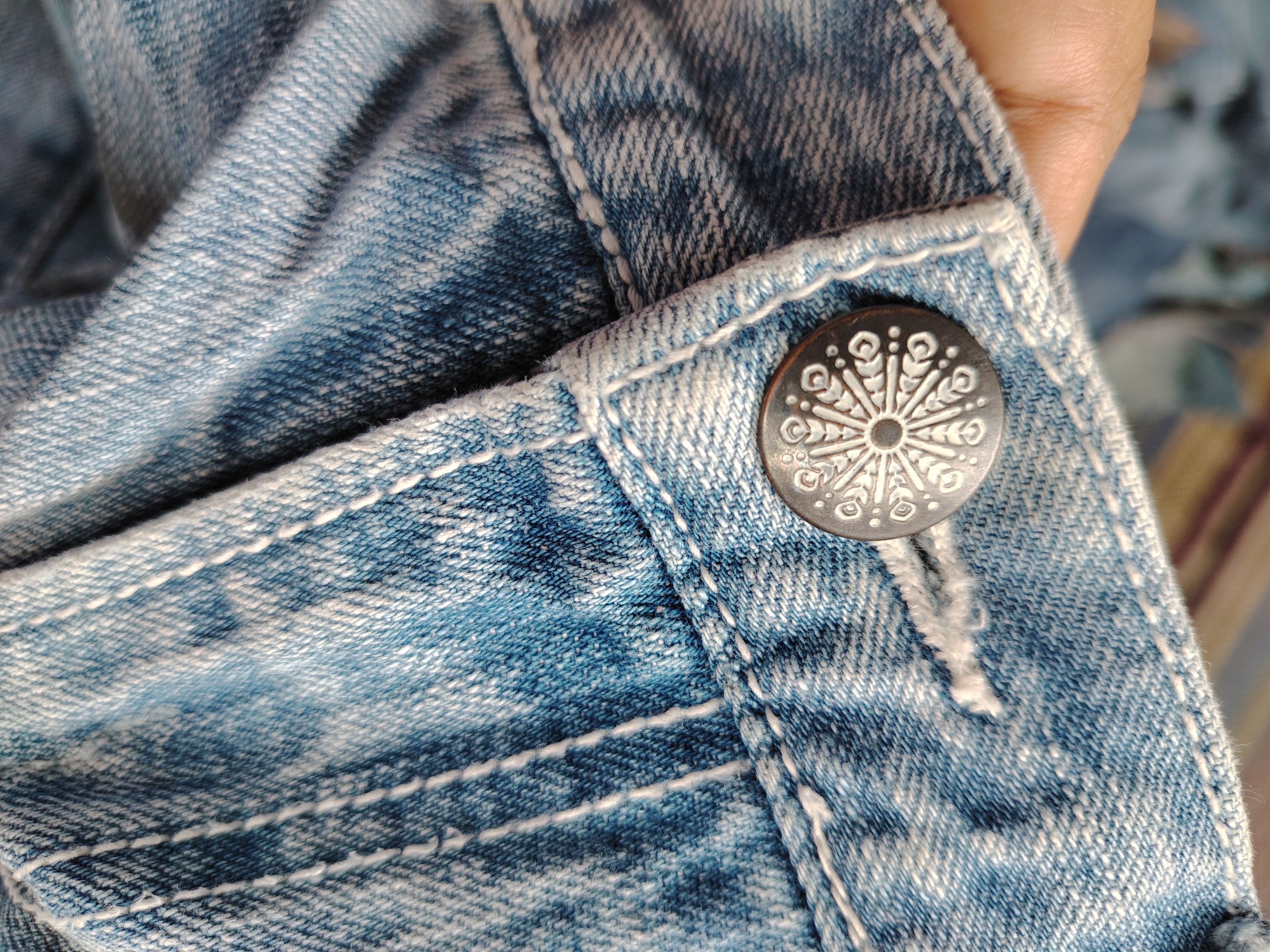 Japanese Brand VINTAGE URBAN BLEACH COLOUR DISTRESSED DENIM Size US 33 - 20 Thumbnail