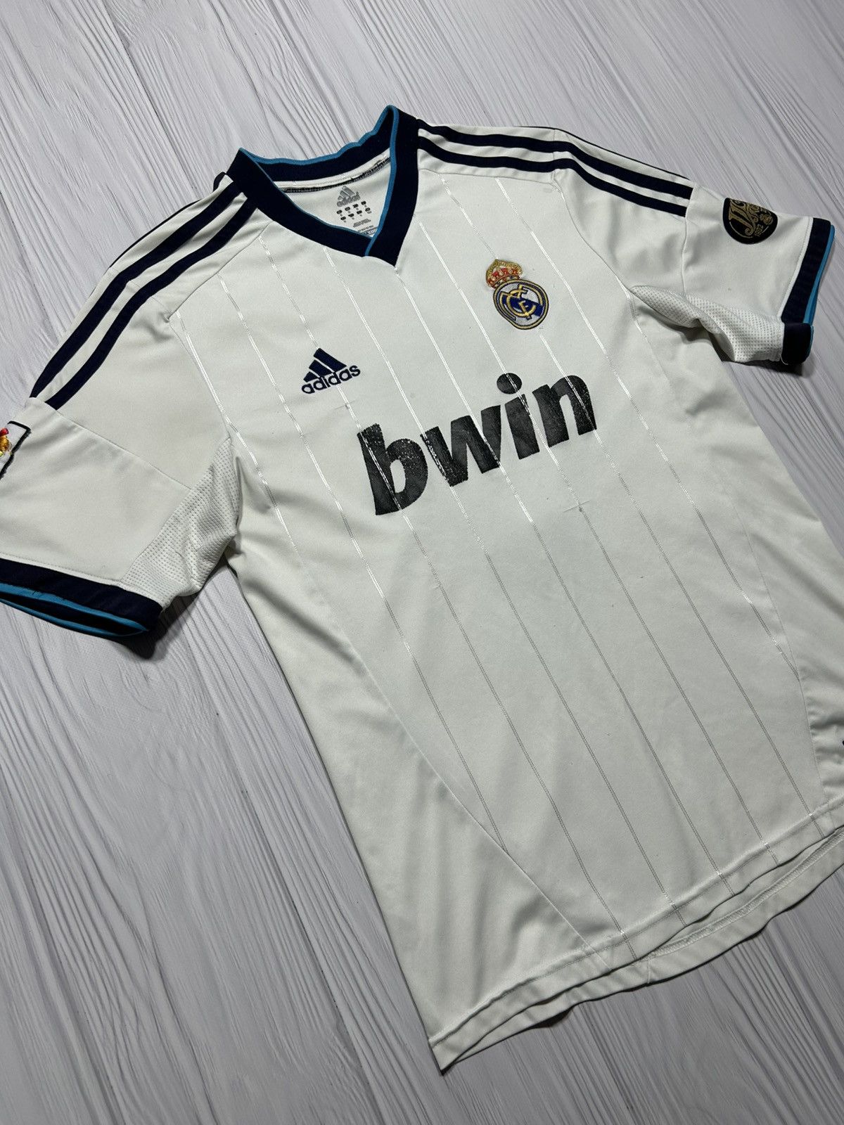 Adidas Real Madrid Benzema #9 Adidas Soccer Jersey Size M Size US M / EU 48-50 / 2 - 4 Thumbnail