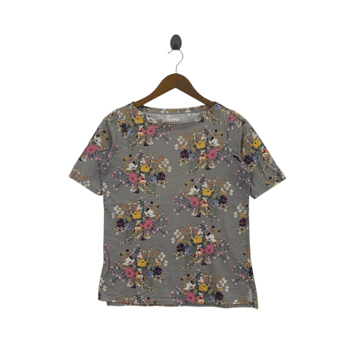 Uniqlo UNIQLO x EPICE DESIGN Floral Bouquet Over Print Tee Shirt Size M / US 6-8 / IT 42-44 - 1 Thumbnail