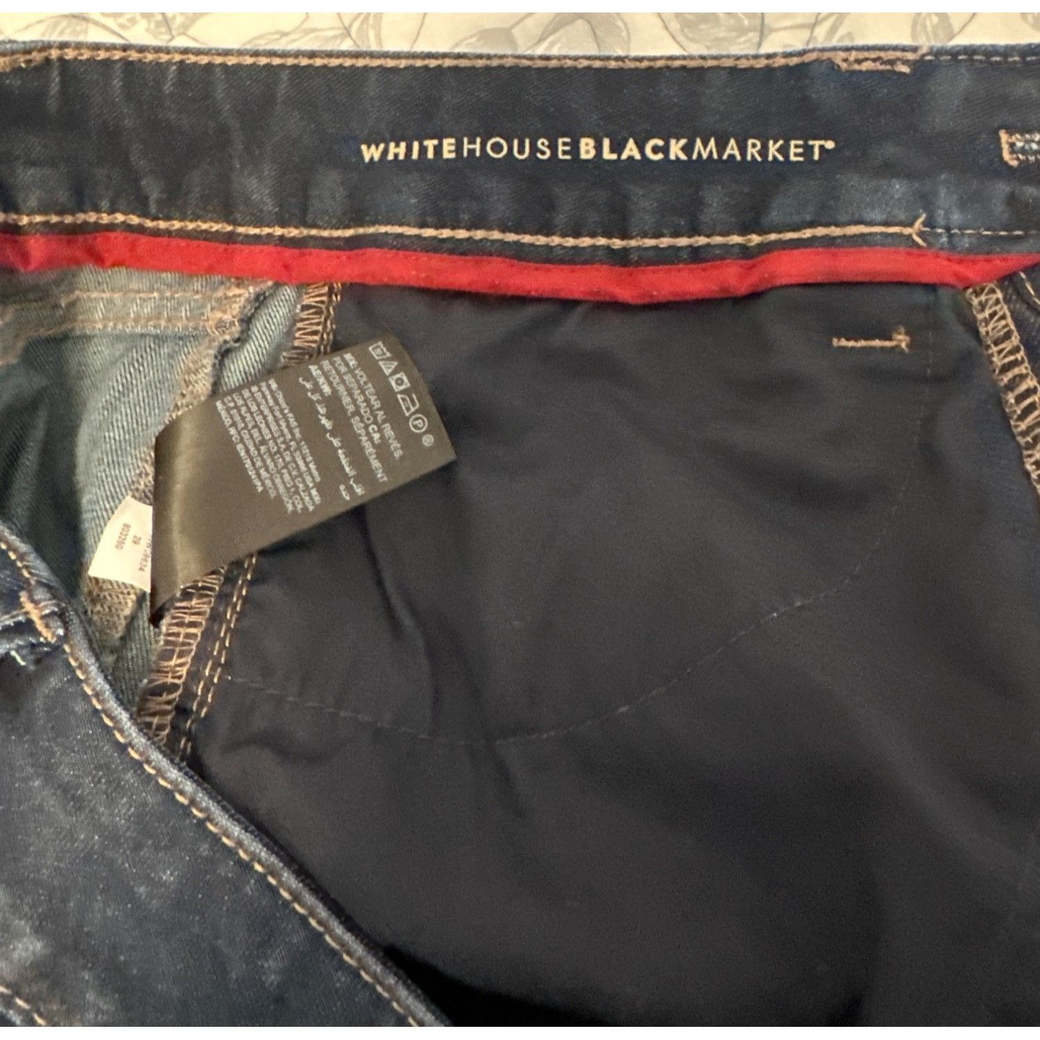 White House Black Market White House Black Mark, Size 6 The Skinny Crop Jeans Dark Wa Size 28" / US 6 / IT 42 - 6 Thumbnail