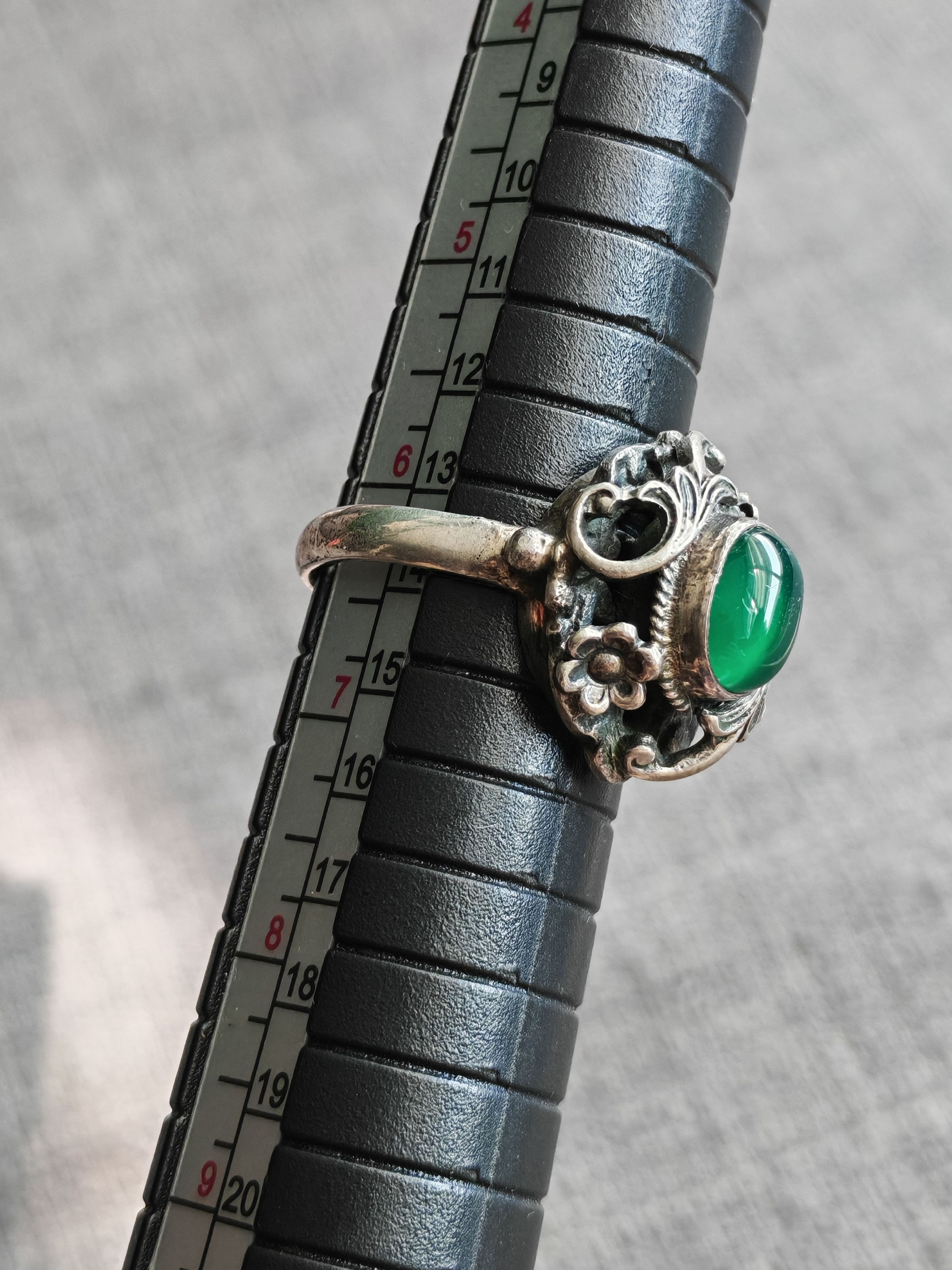 Other Vintage Sterling Silver Green Onyx Flower Ring Size ONE SIZE - 4 Thumbnail