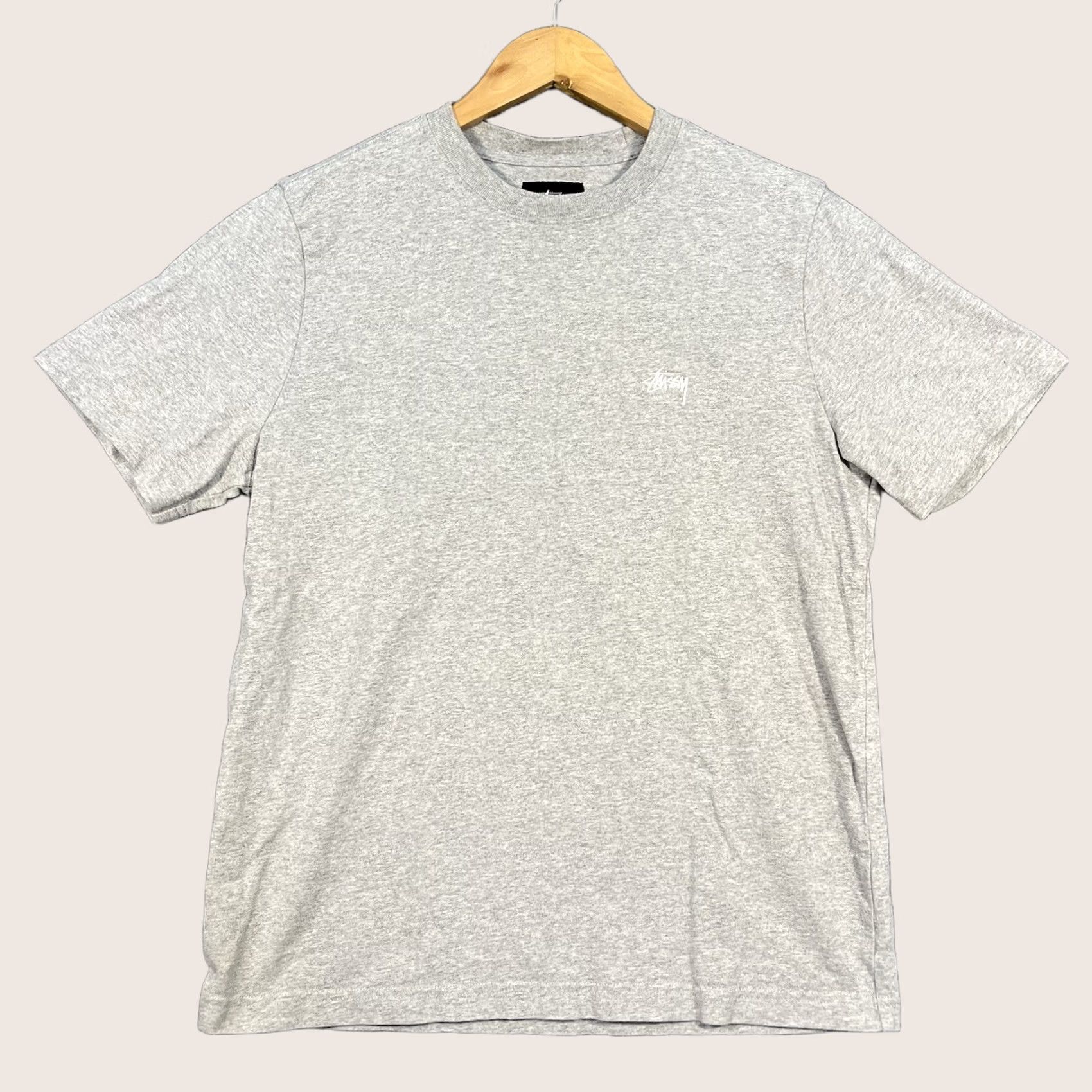 Logo 7 VINTAGE Stussy T-Shirt Mens Small Gray Embroidered Logo Skate Streetwear 90s Size US S / EU 44-46 / 1 - 1 Thumbnail