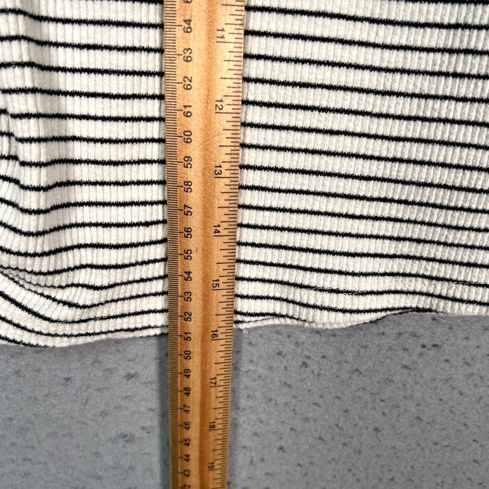 Mango Mango Womens XS Striped Ruched-Side Ribbed Top Black & White Knit Short Sleeve Shirt Men? Size XS / US 0-2 / IT 36-38 - 6 Thumbnail