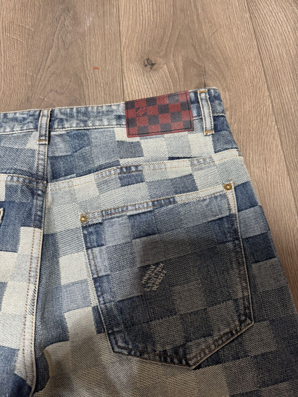 Louis Vuitton Louis Vuitton Pixel Denim Jeans Size 32 Size US 32 / EU 48 - 11 Thumbnail