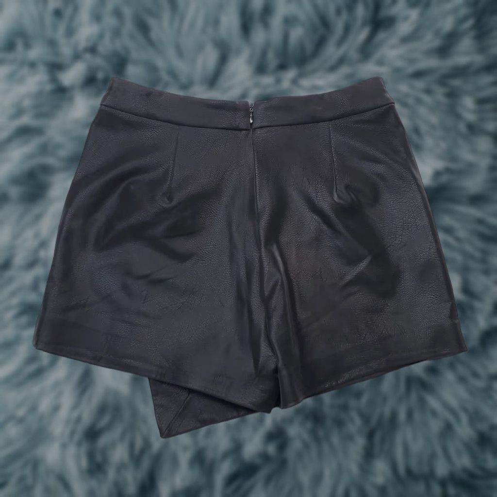Guess GUESS Womens Skirt S Black Asymmetrical Faux Leather Lined Back Zip Mini Size S Size 28" / US 6 / IT 42 - 1 Thumbnail