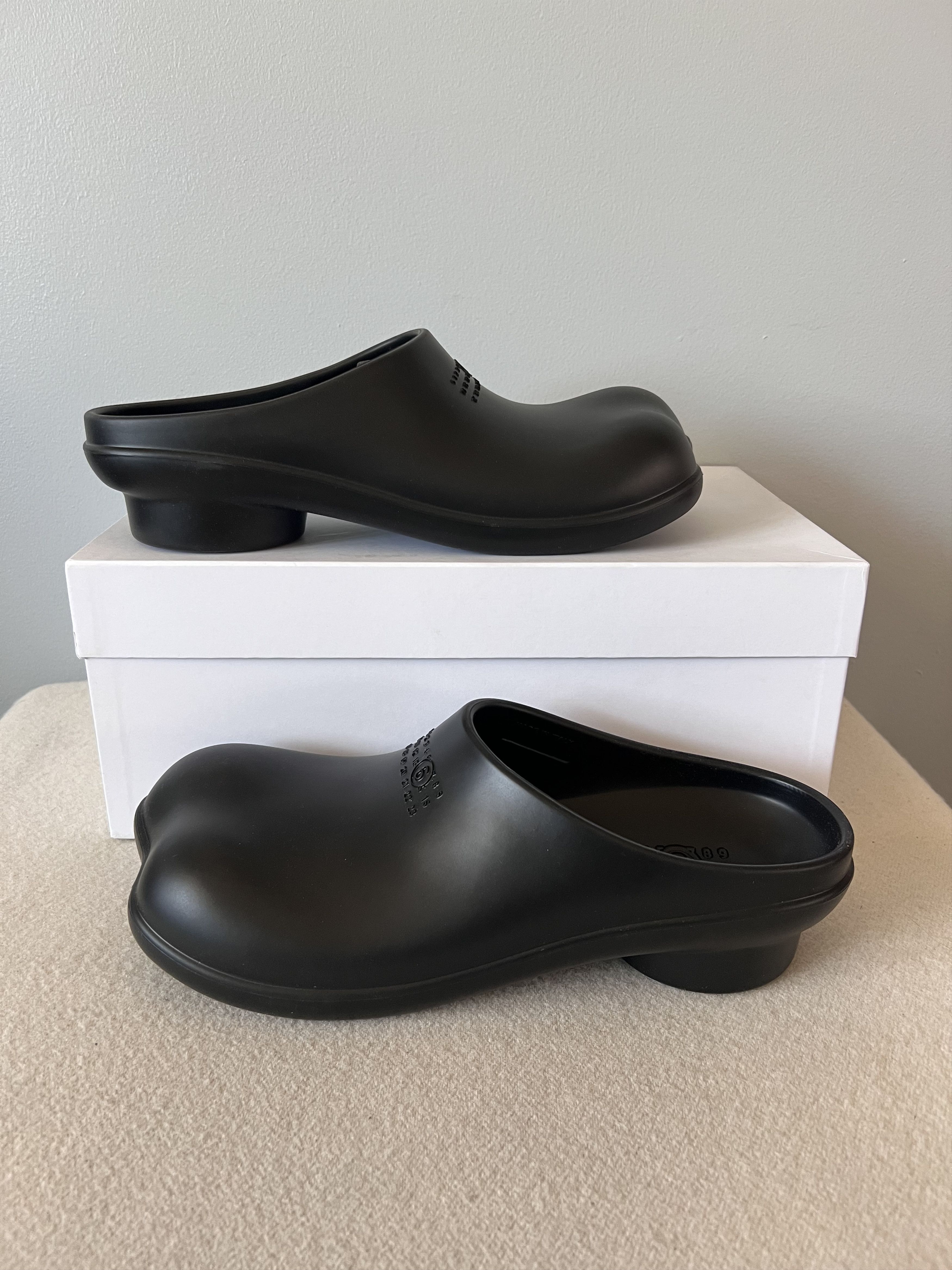 Maison Margiela MM6 Maison Margiela Anatomic EVA Clogs in Black Size US 11 / EU 44 - 2 Thumbnail