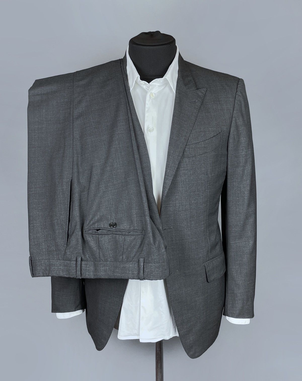 Tom Ford TOM FORD Base F 100% Wool Solid Suit Jacket Pants Size 48R Size 48R - 1 Thumbnail